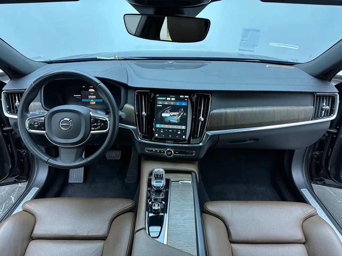 Volvo S90 2022 г. 72030 км. — фото 12