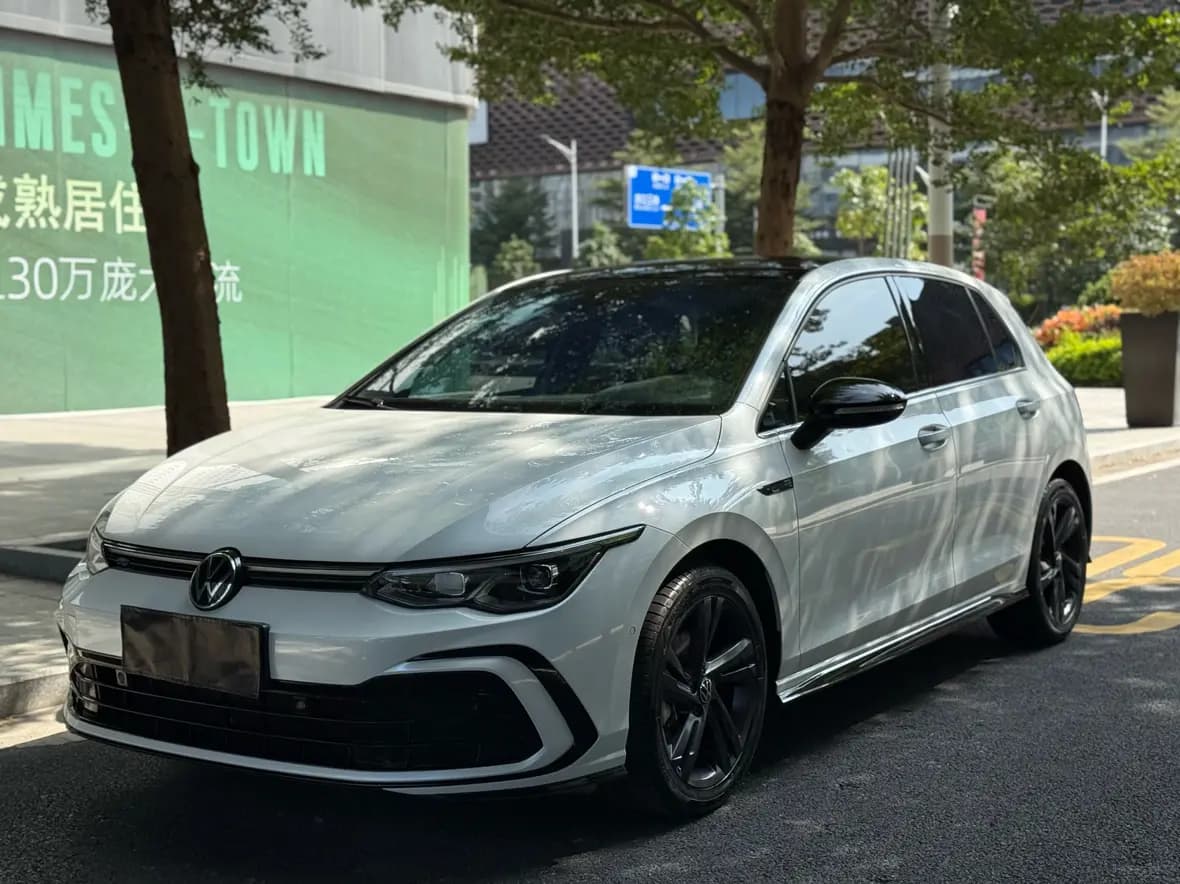 Volkswagen Golf 2023 г. 53000 км.