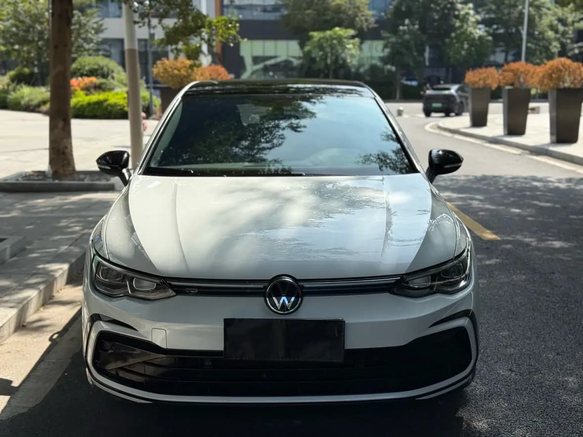 Volkswagen Golf 2023 г. 53000 км. — фото 2