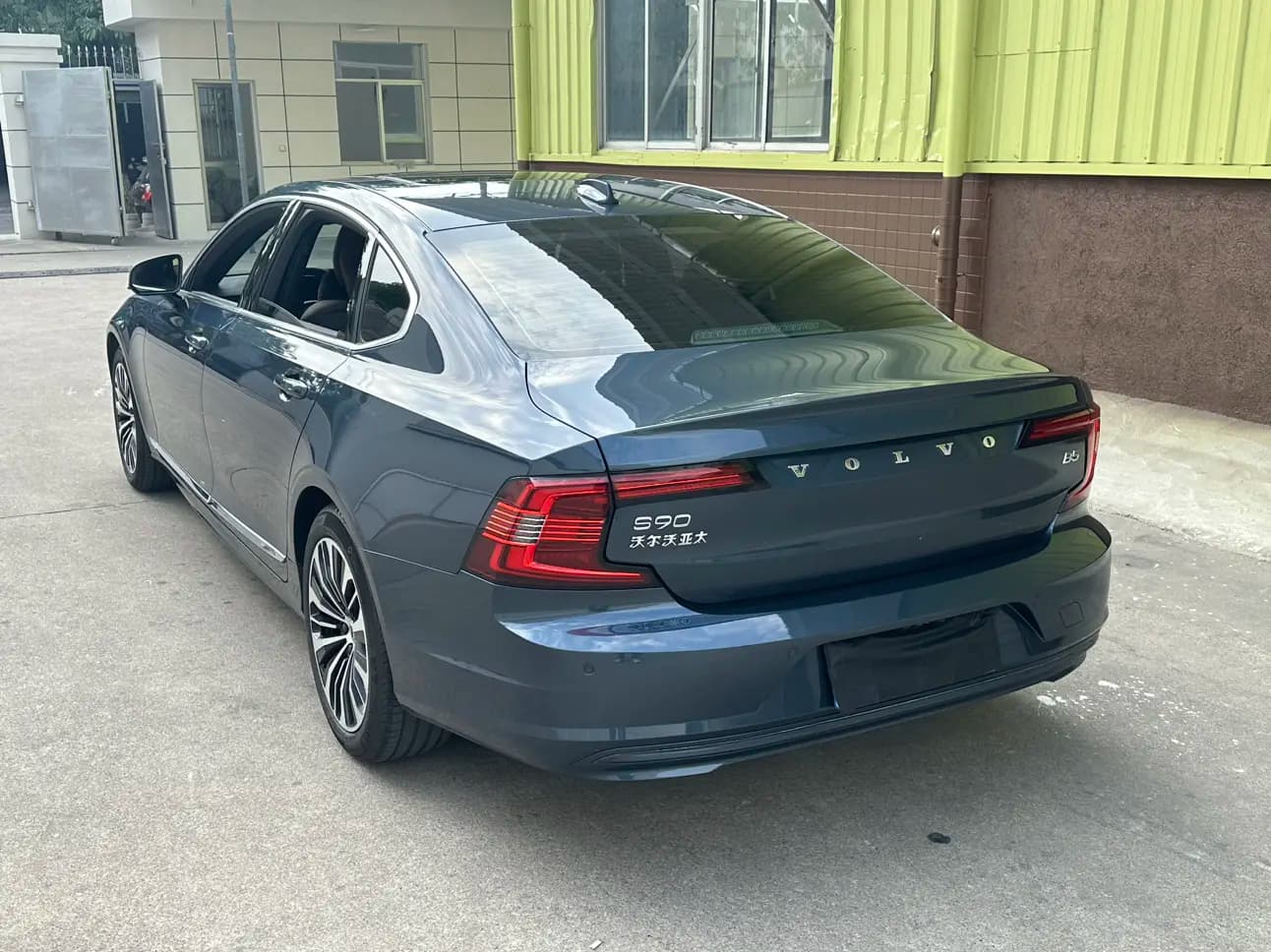 Volvo S90 2024 г. 31032 км. — фото 4