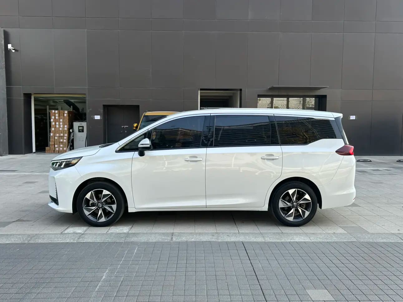 GAC Trumpchi M6 2023 г. 48128 км. — фото 3