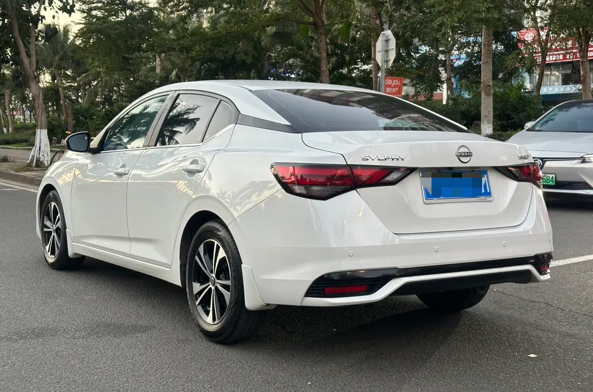 Nissan Sylphy 2024 г. 20095 км. — фото 4