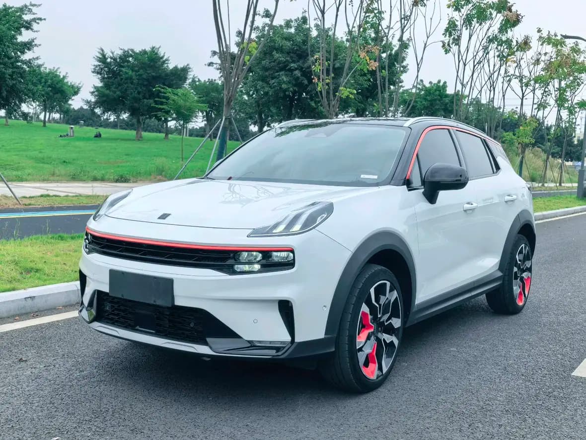 Lynk & Co 06 2022 г. 29060 км.