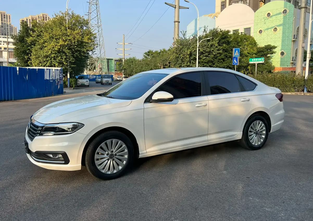 Volkswagen Lavida 2021 г. 81065 км.