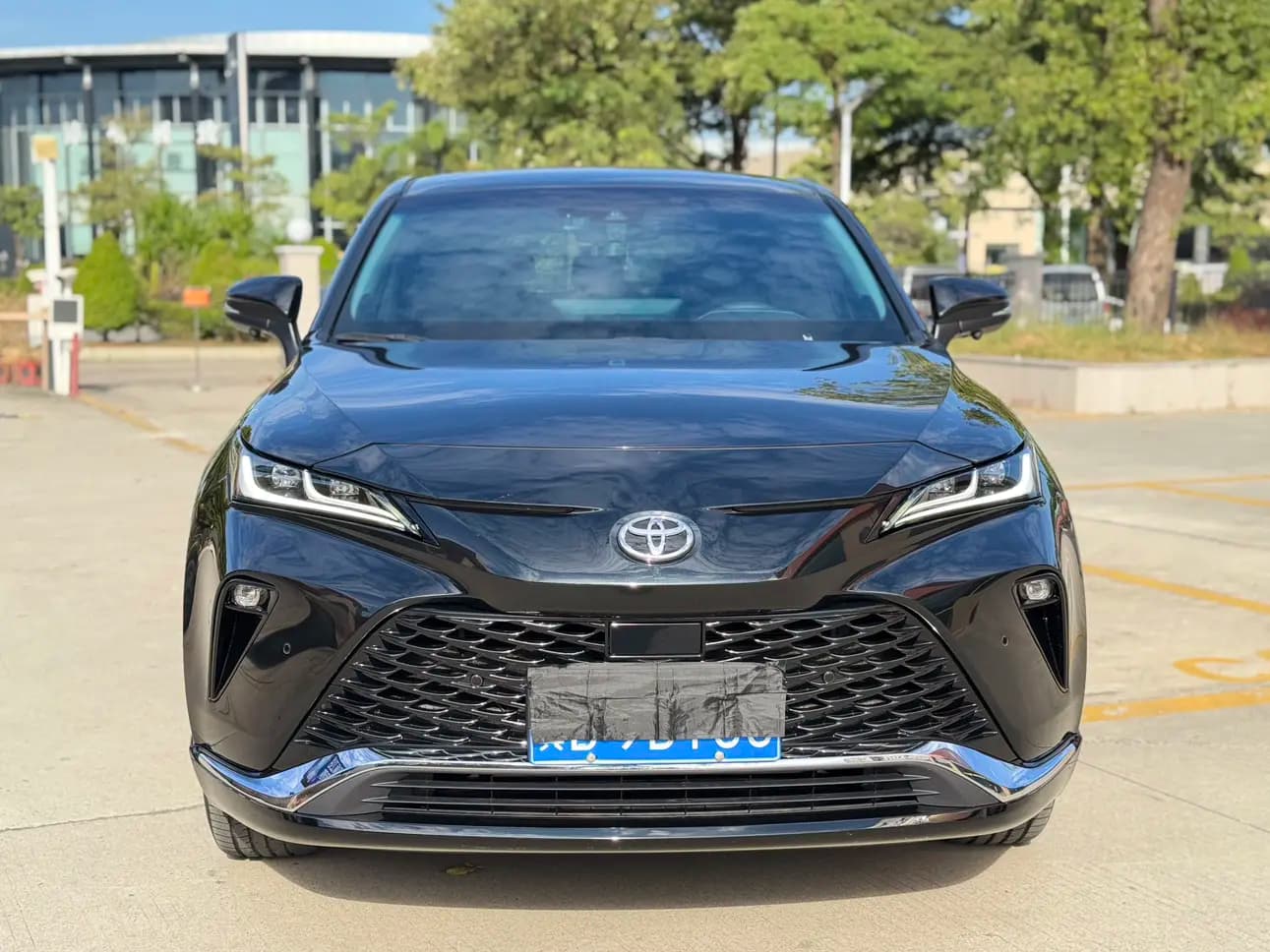 Toyota Venza 2024 г. 18075 км. — фото 2