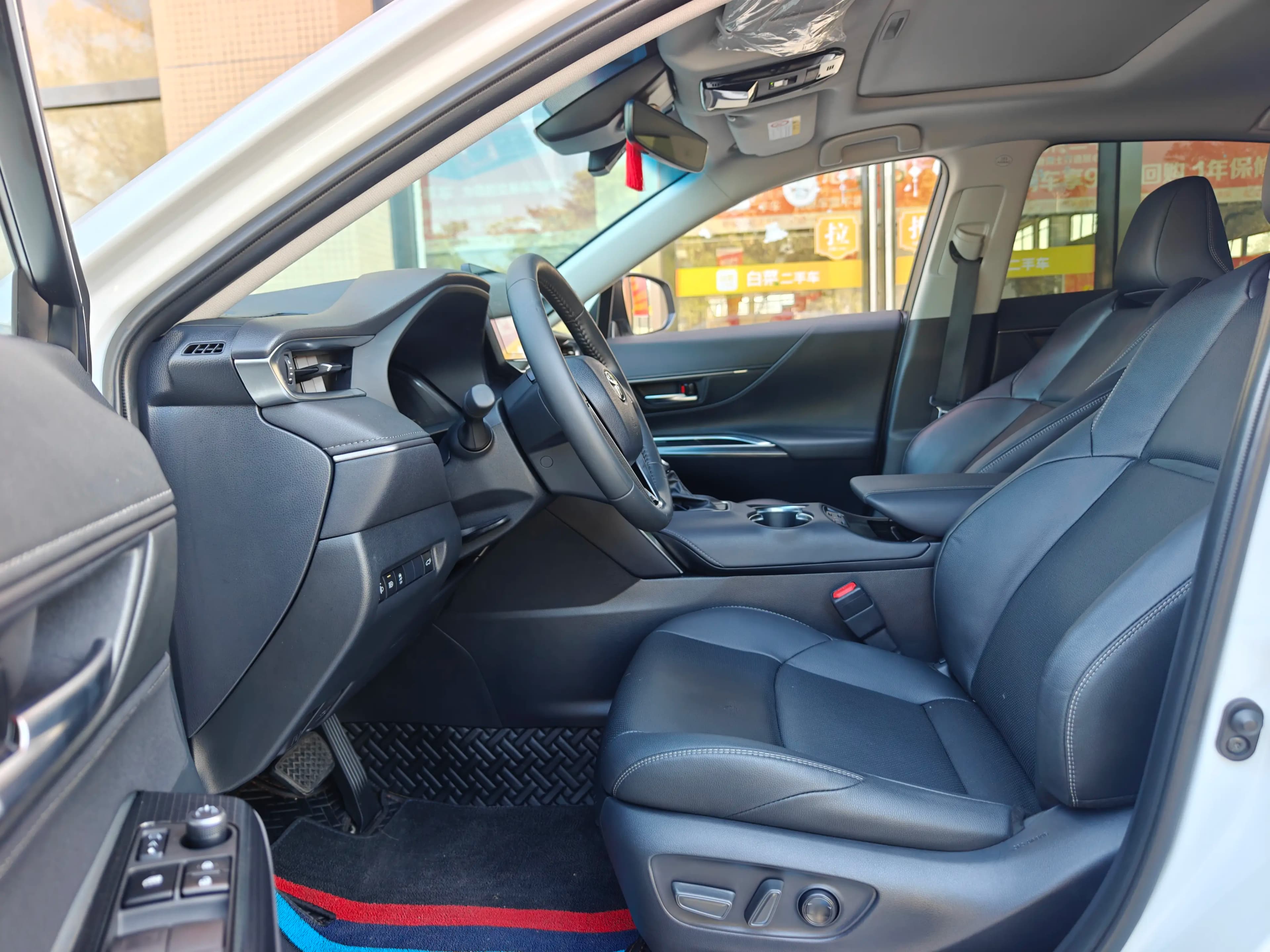 Toyota Venza 2024 г. 26076 км. — фото 12
