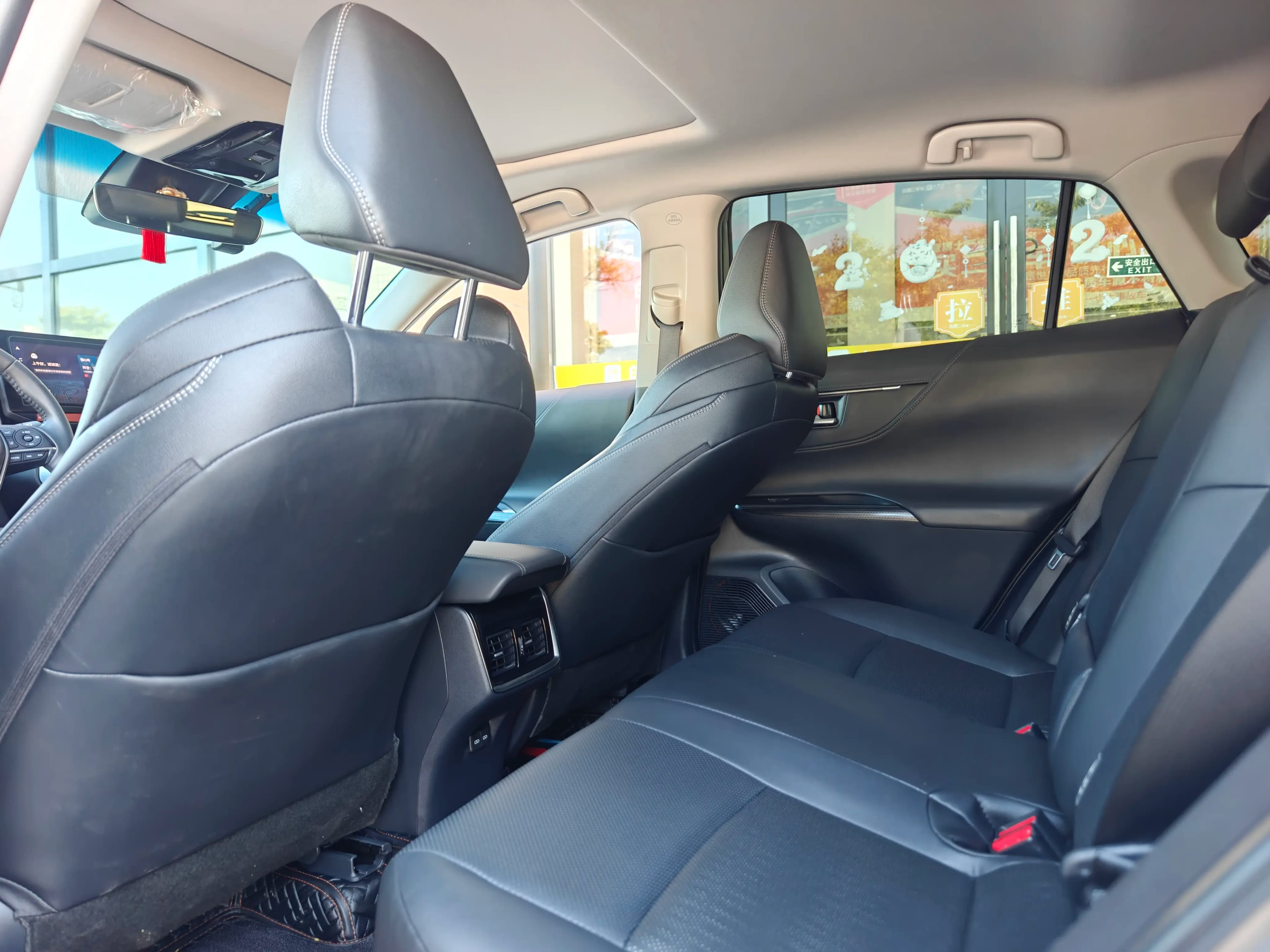 Toyota Venza 2024 г. 26076 км. — фото 13