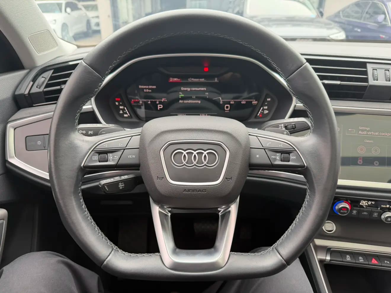 Audi Q3 2022 г. 18000 км. — фото 19