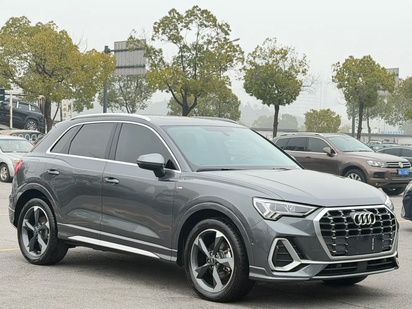 Audi Q3 2022 г. 18000 км. — фото 3
