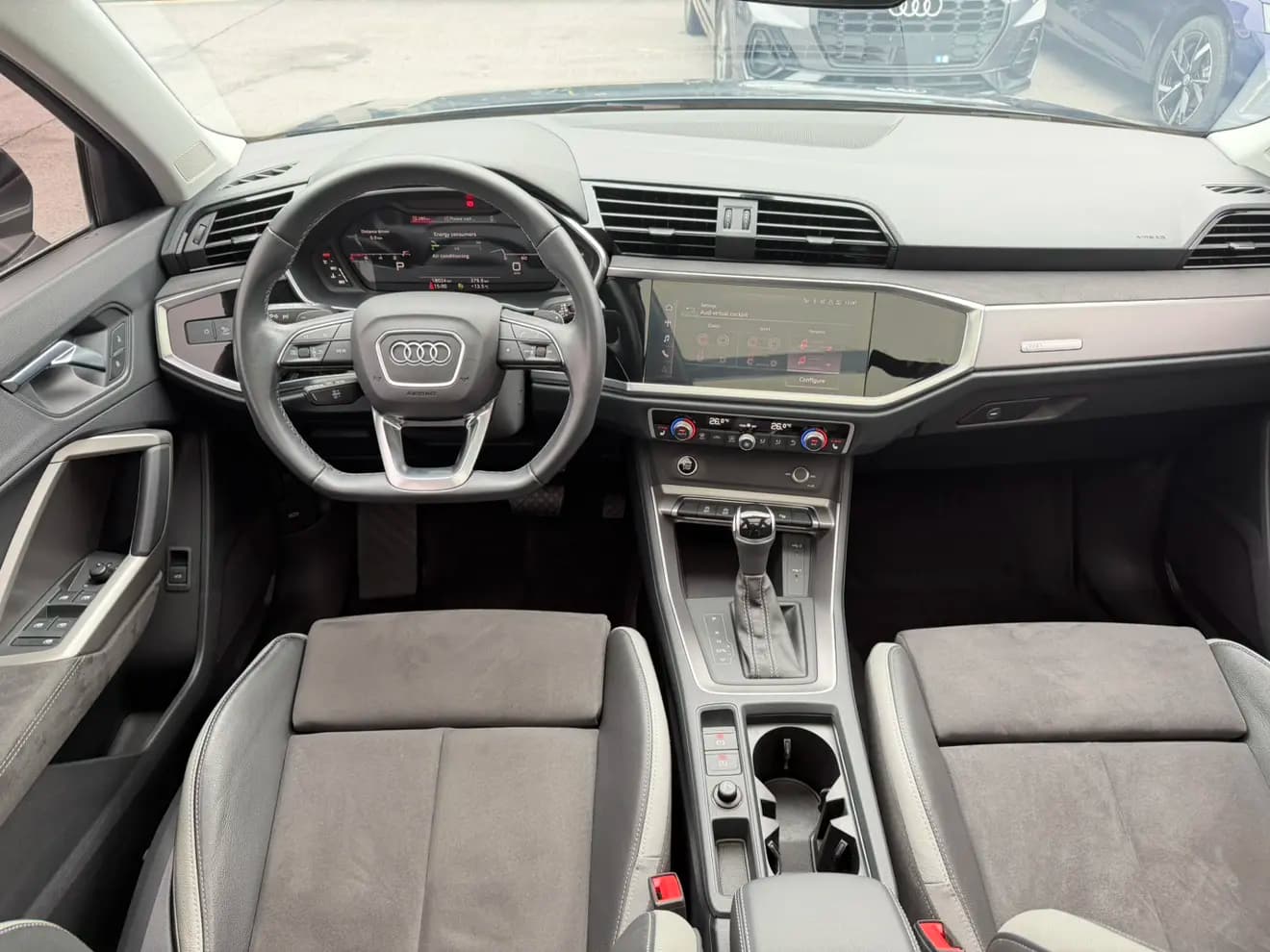 Audi Q3 2022 г. 18000 км. — фото 21