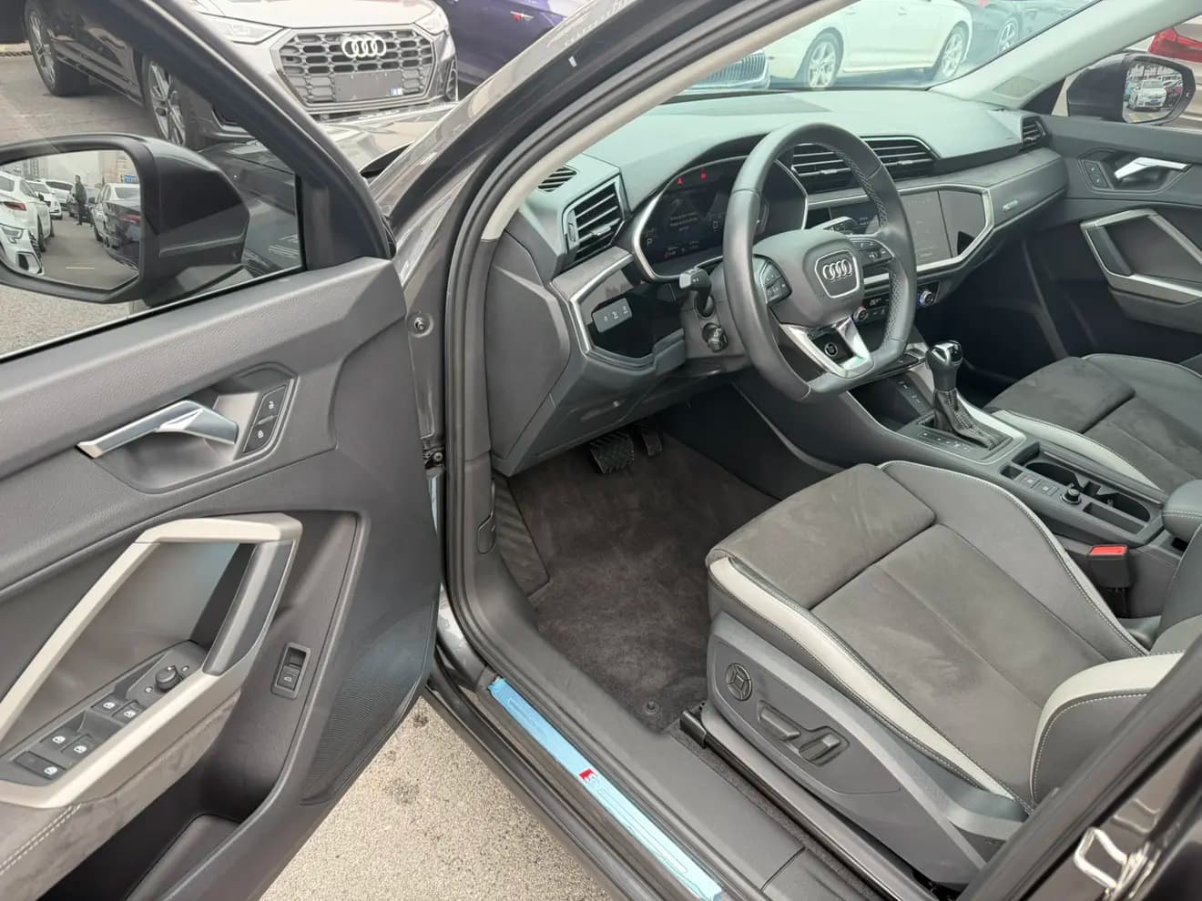 Audi Q3 2022 г. 18000 км. — фото 22