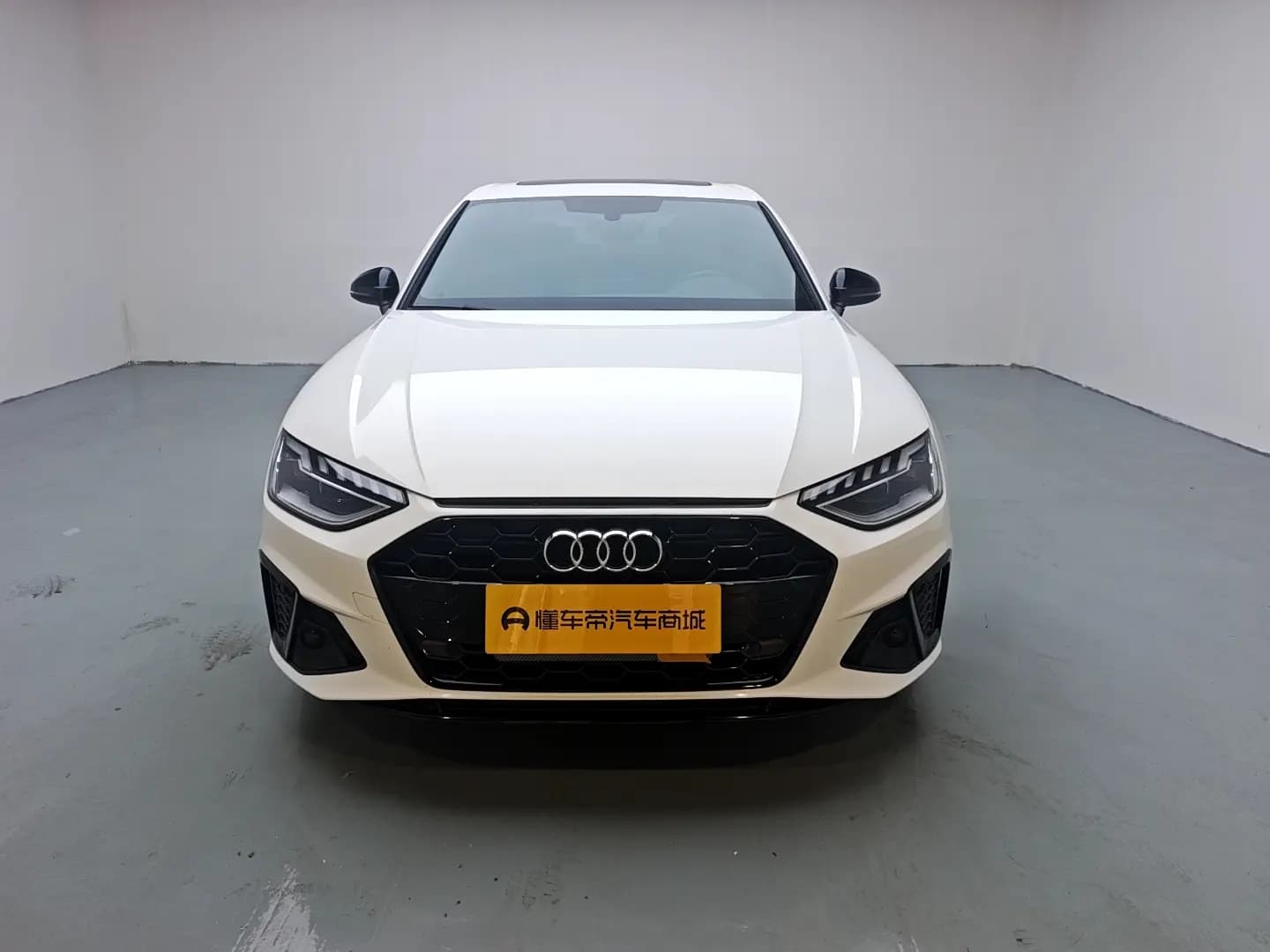 Audi A4L 2021 г. 54420 км. — фото 2