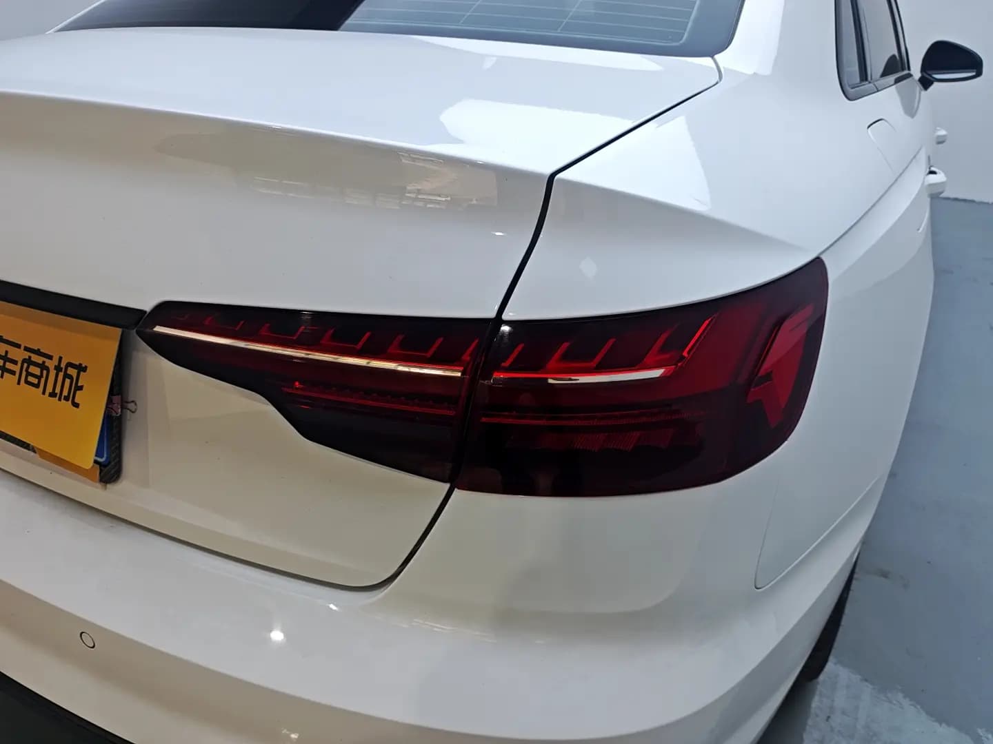 Audi A4L 2021 г. 54420 км. — фото 13