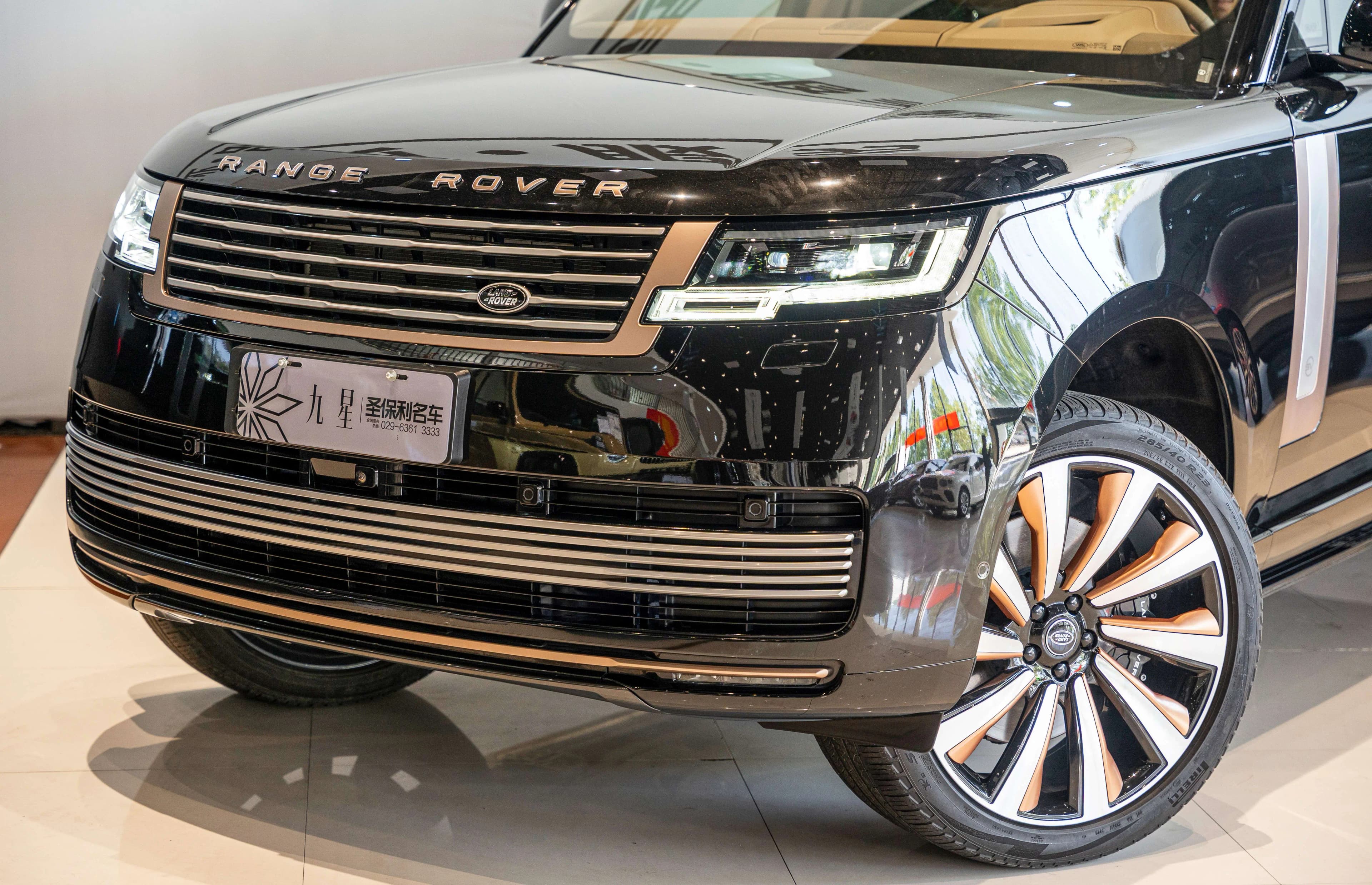 Land Rover Range rover 2024 г. 36703 км. — фото 7