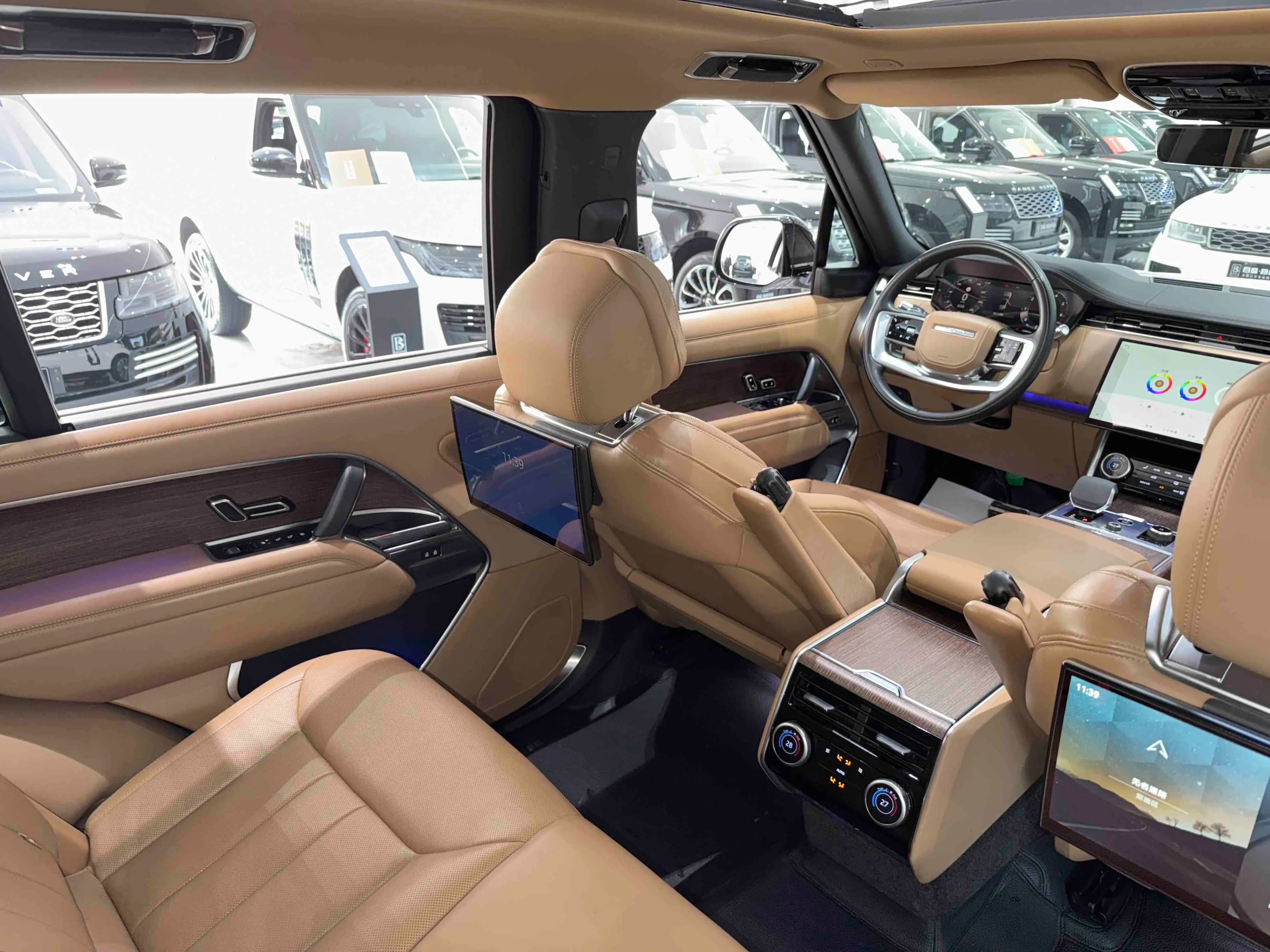 Land Rover Range rover 2022 г. 54105 км. — фото 14