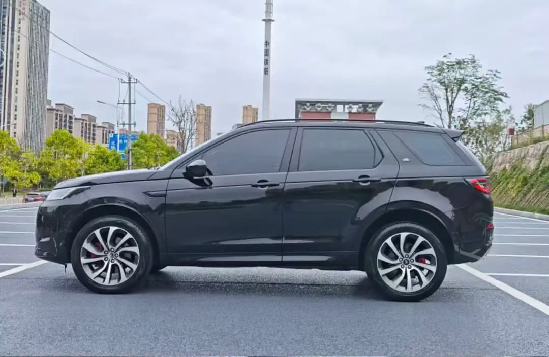 Land Rover Discover Sports 2023 г. 34000 км. — фото 4