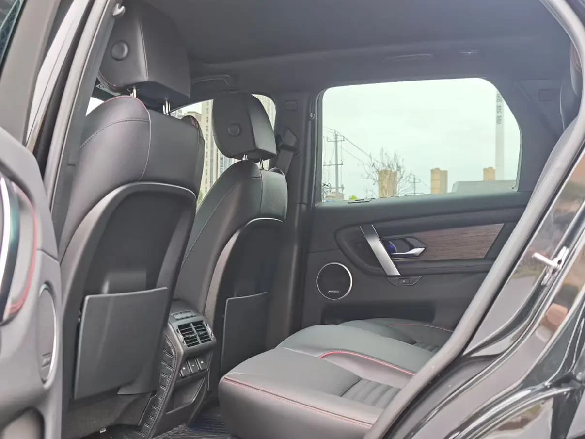 Land Rover Discover Sports 2023 г. 34000 км. — фото 10