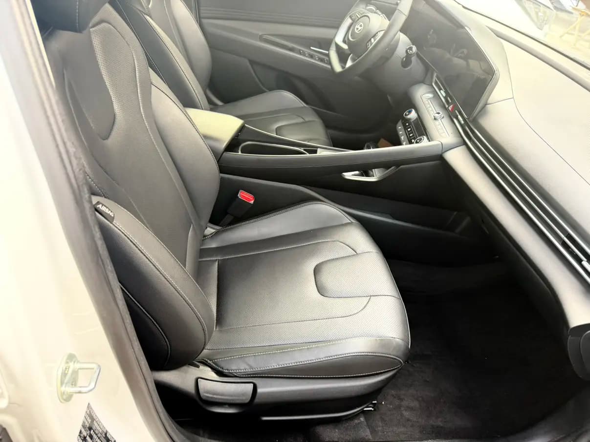 Hyundai Elantra 2023 г. 18067 км. — фото 17