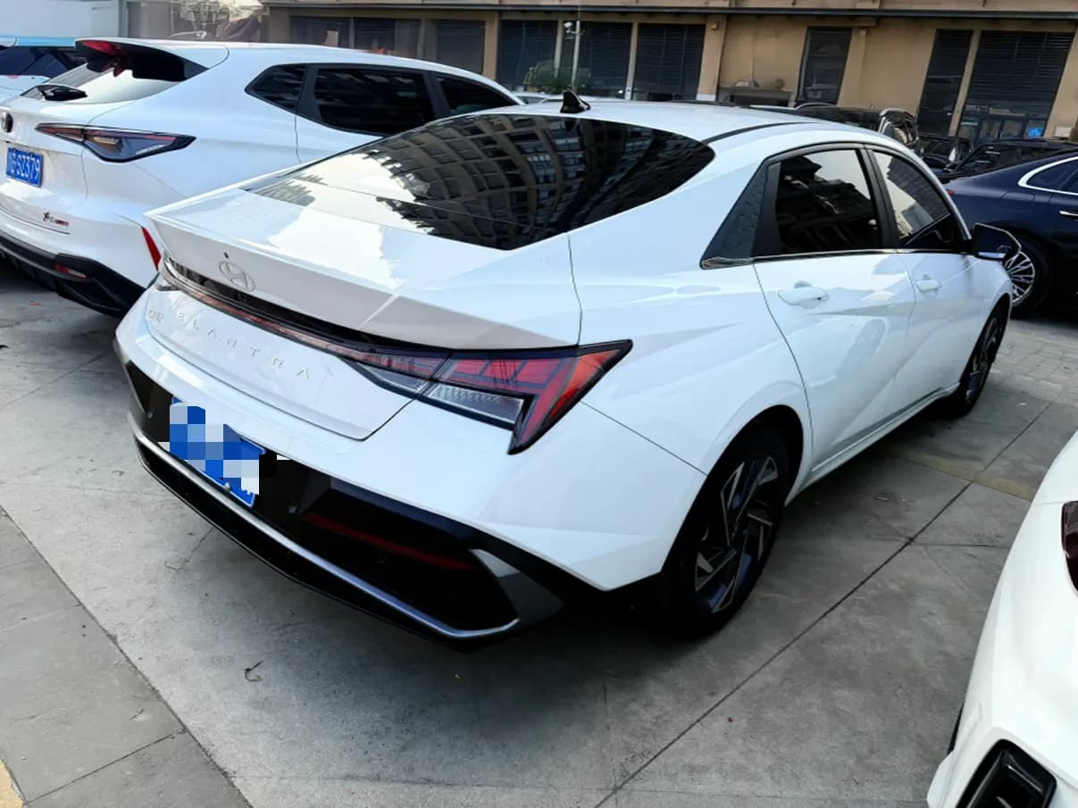Hyundai Elantra 2023 г. 18067 км. — фото 6