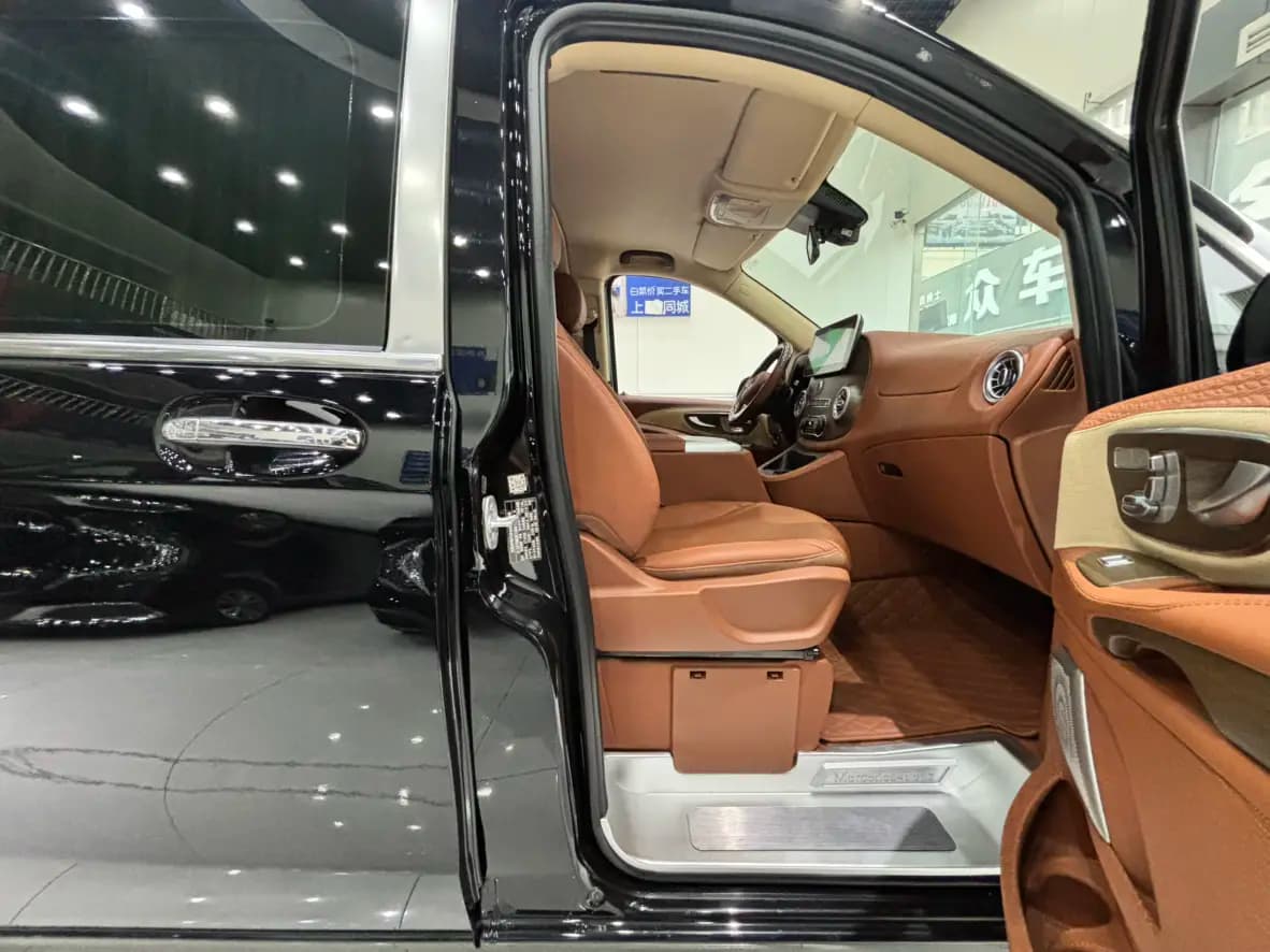 Mercedes-Benz Vito 2022 г. 76053 км. — фото 11
