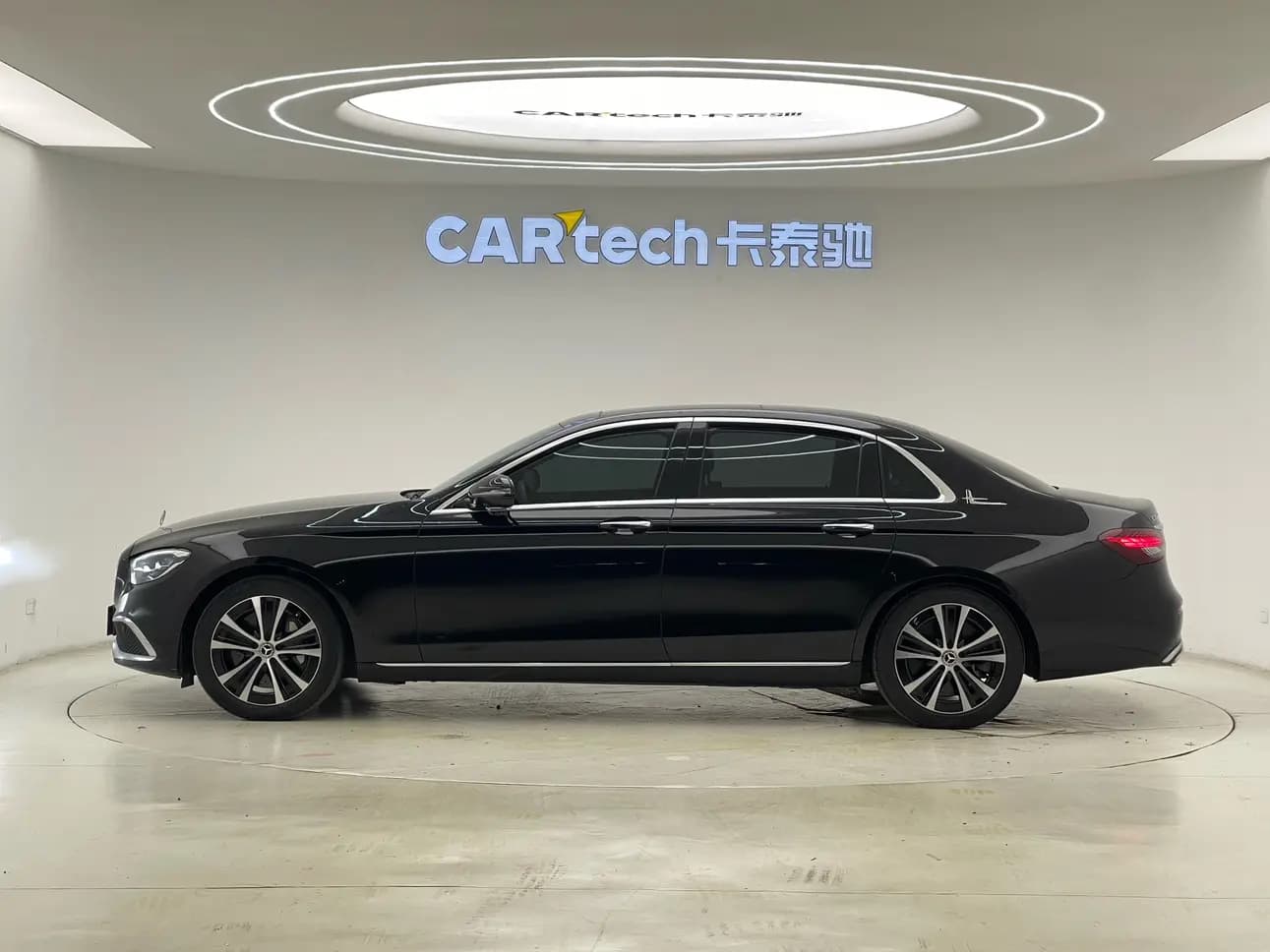 Mercedes-Benz E-Class PHEV 2022 г. 80142 км. — фото 4