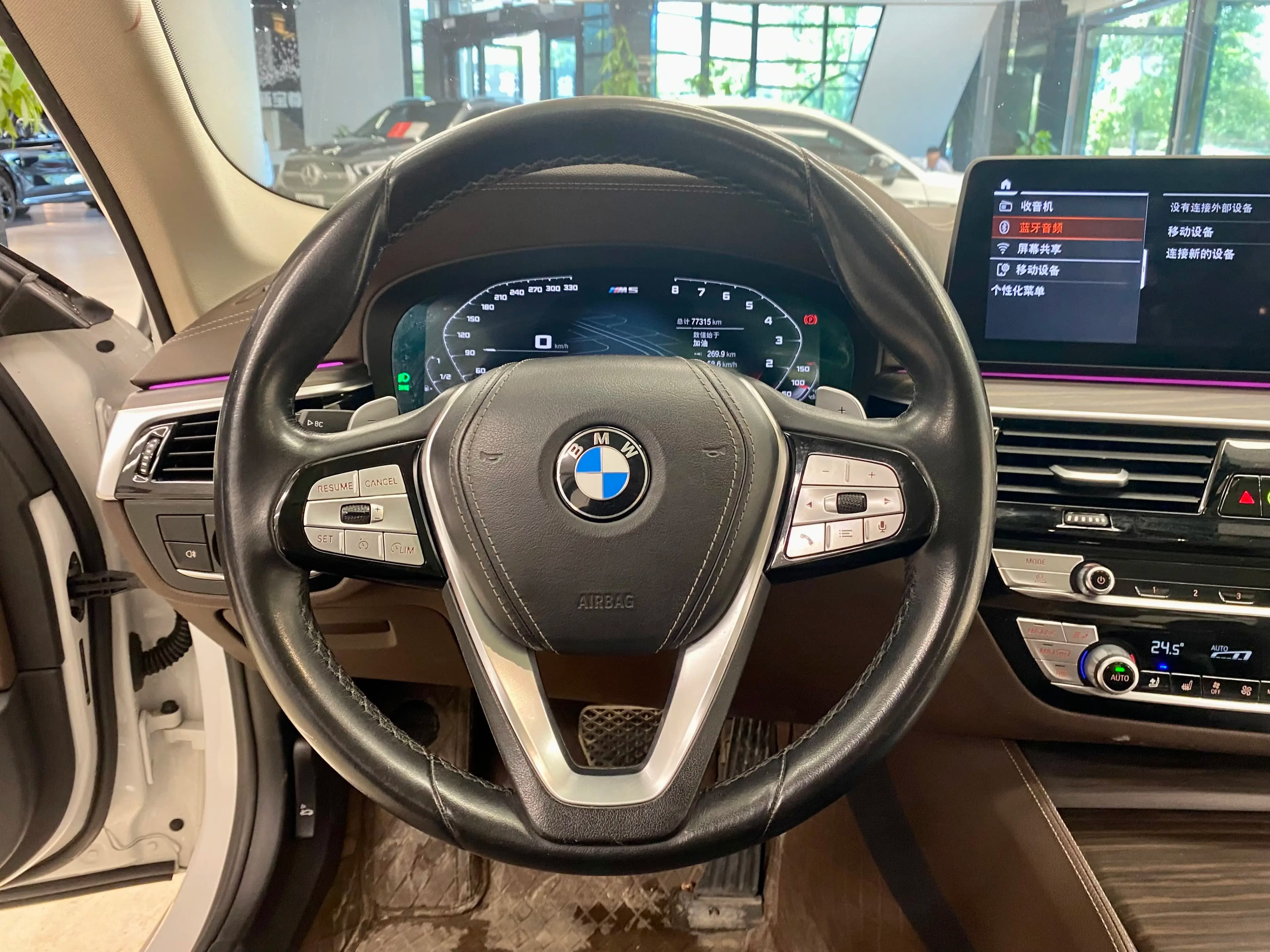 BMW 5 Series 2021 г. 77400 км. — фото 14