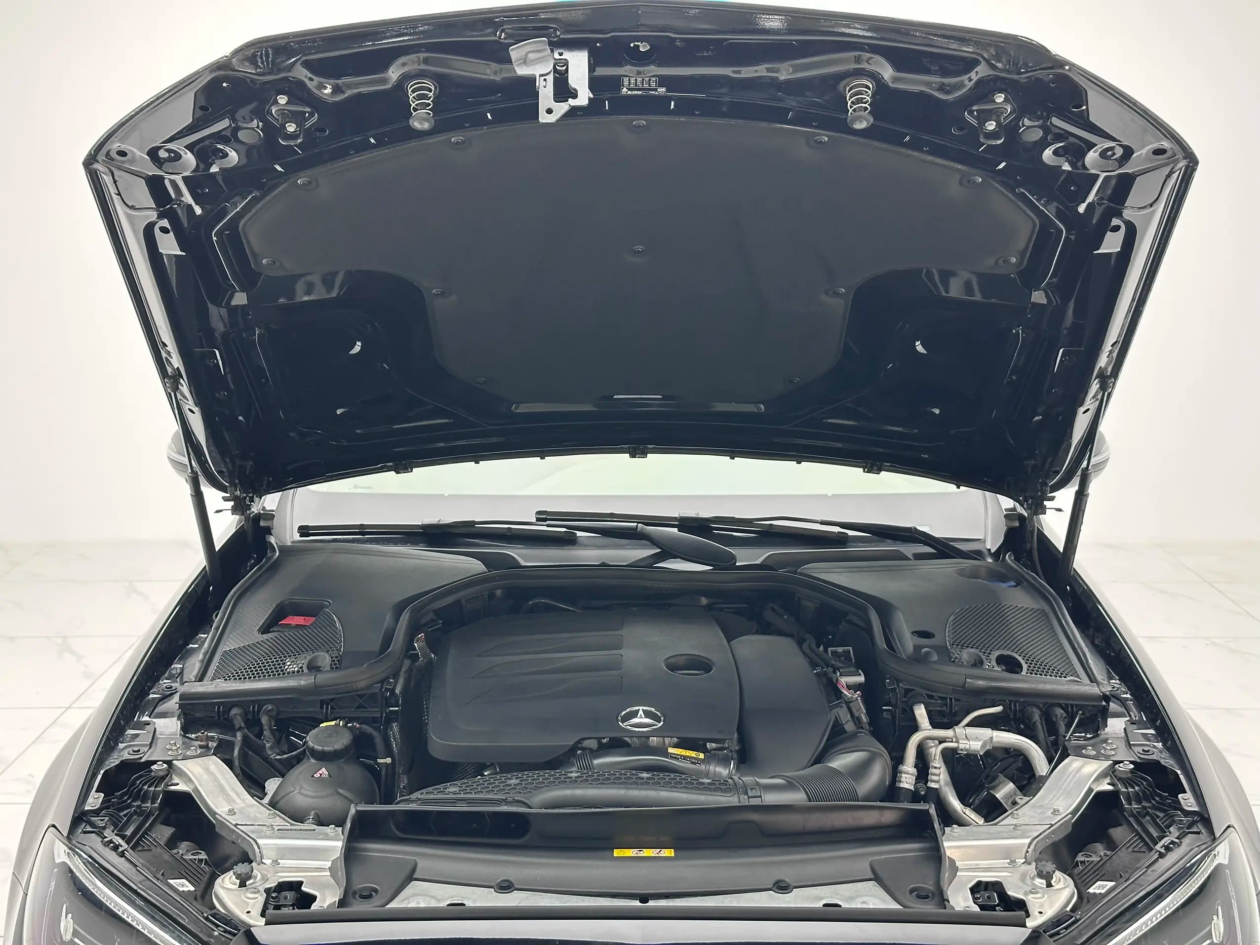 Mercedes-Benz E-Class 2022 г. 40781 км. — фото 10