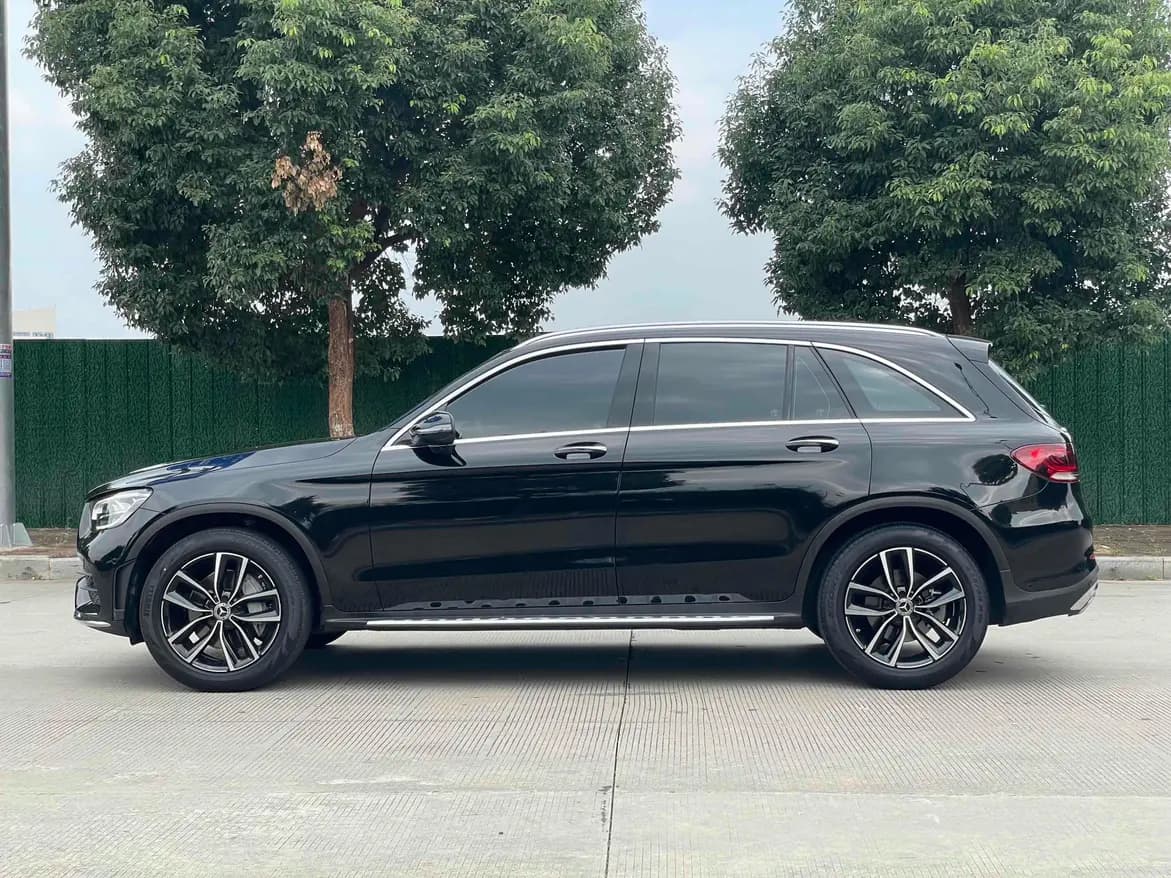 Mercedes-Benz GLC 2021 г. 59000 км. — фото 4