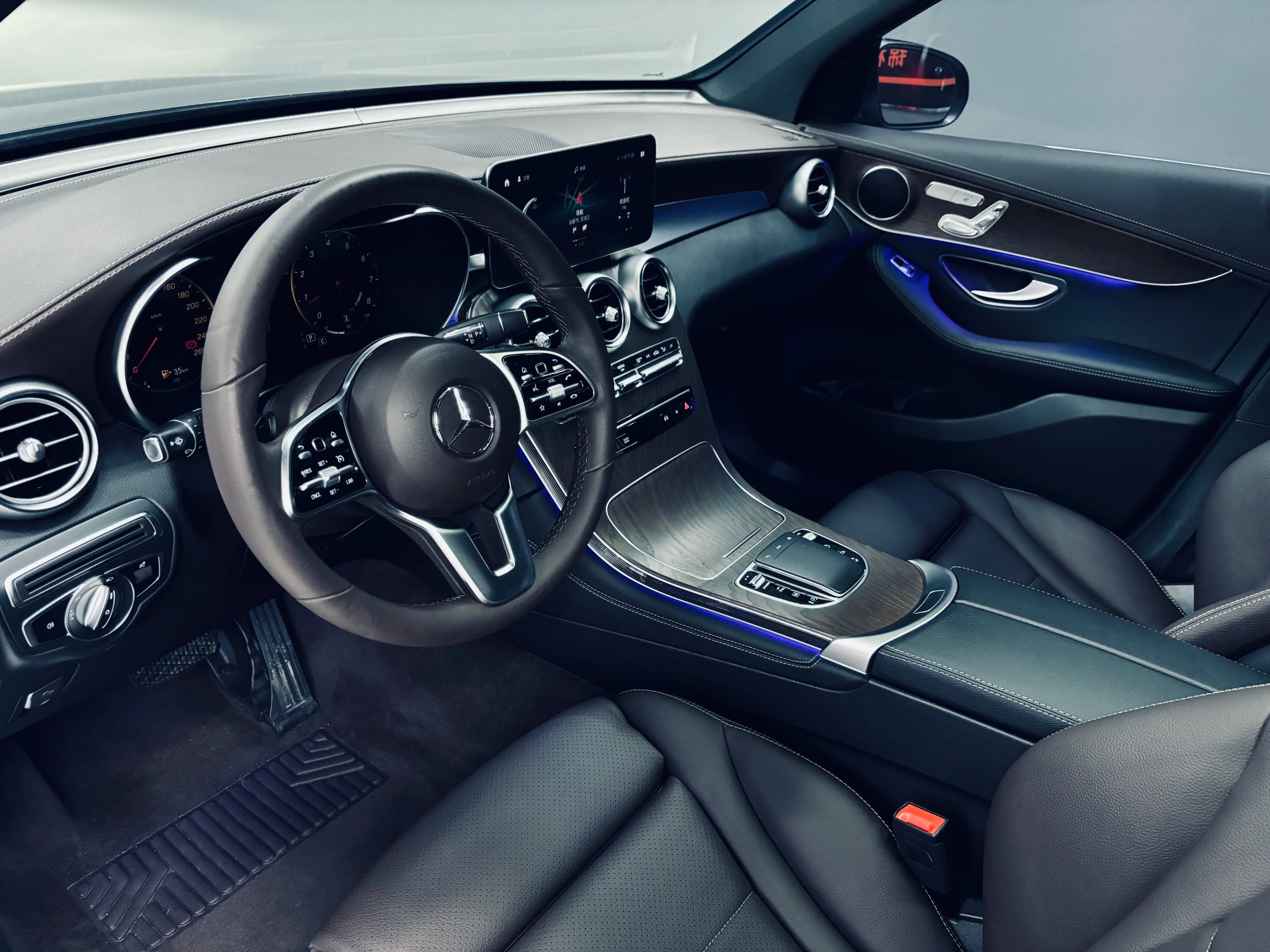 Mercedes-Benz GLC 2021 г. 90000 км. — фото 17