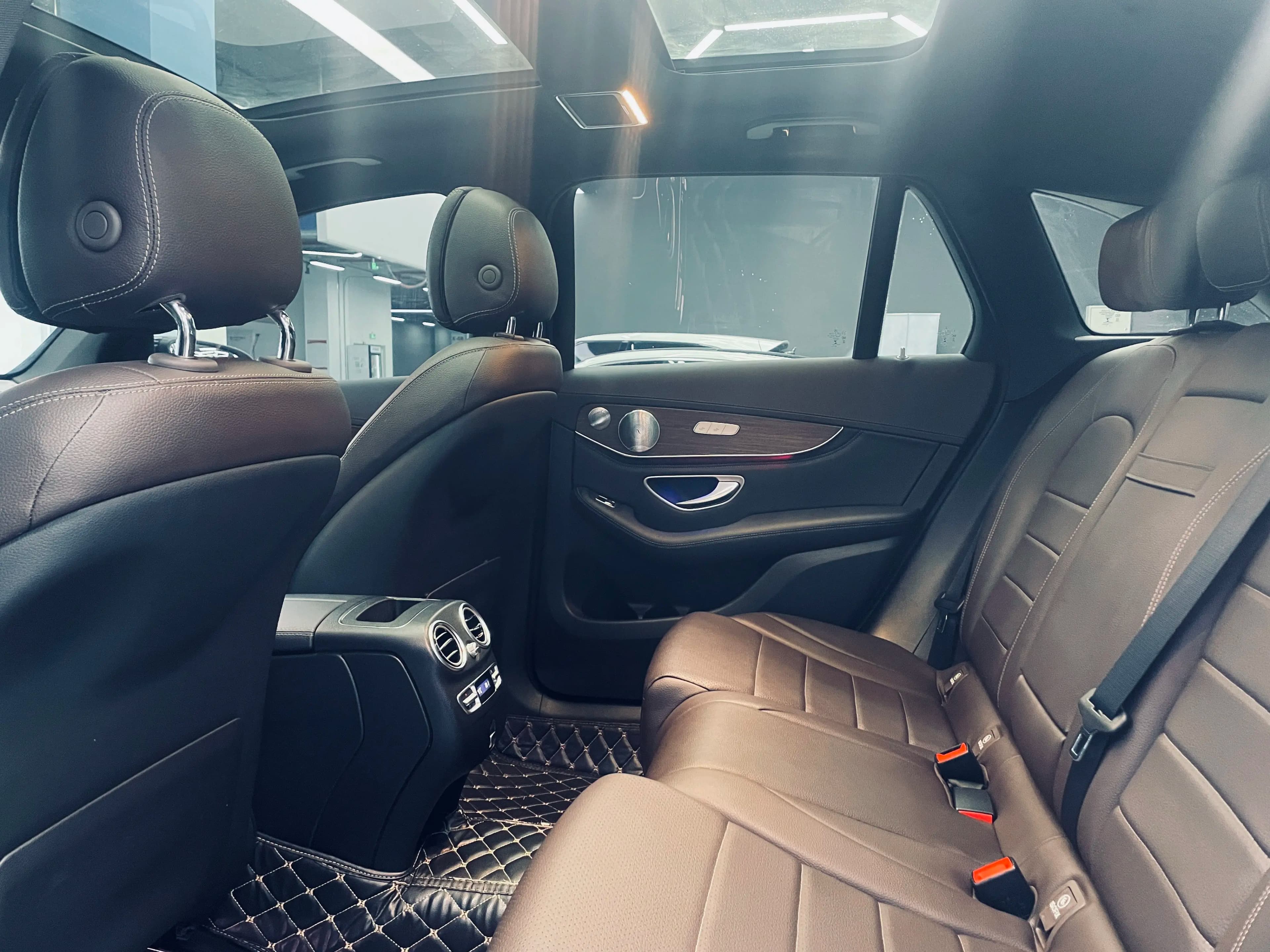 Mercedes-Benz GLC 2021 г. 90000 км. — фото 19