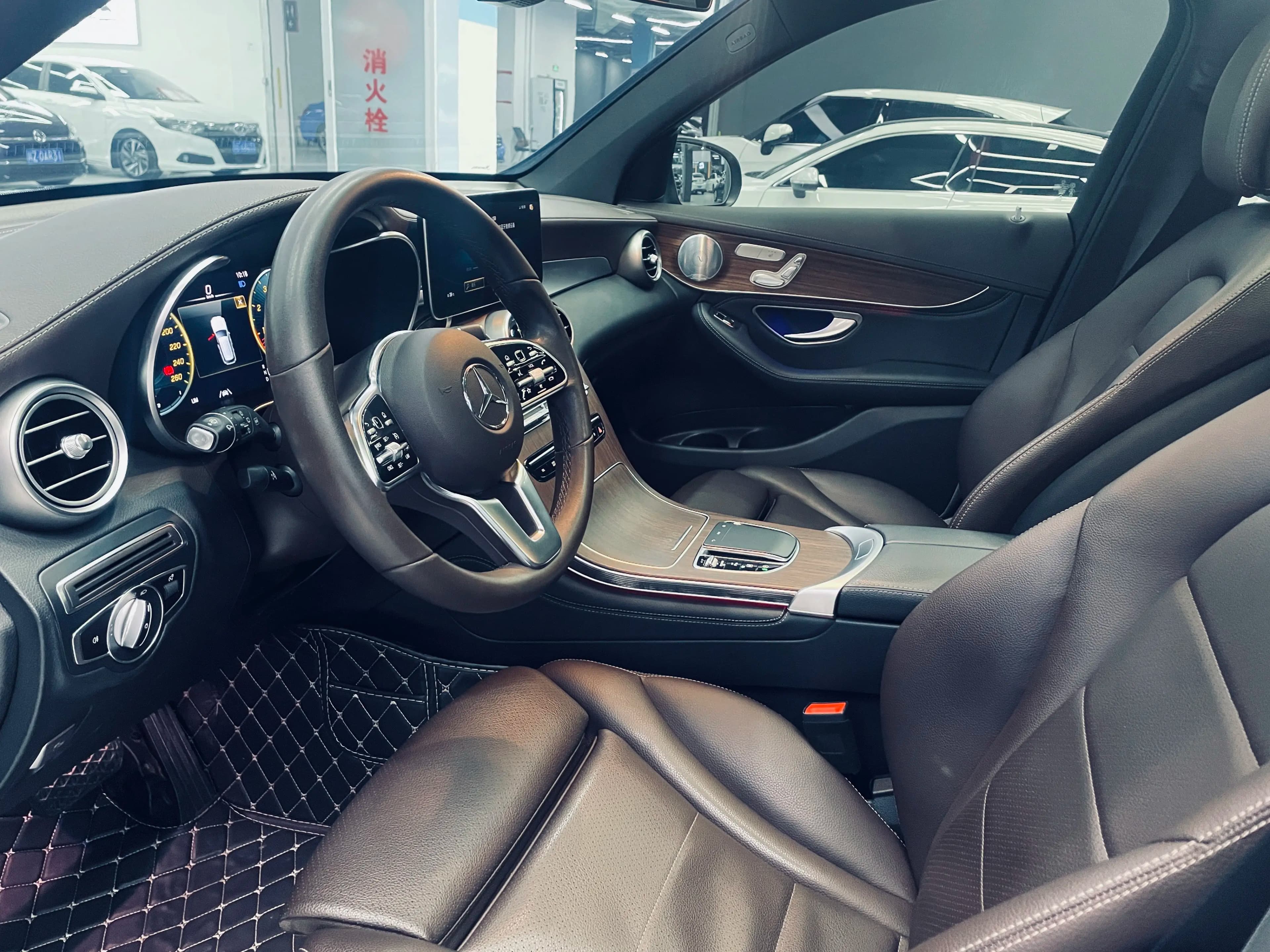 Mercedes-Benz GLC 2021 г. 90000 км. — фото 22