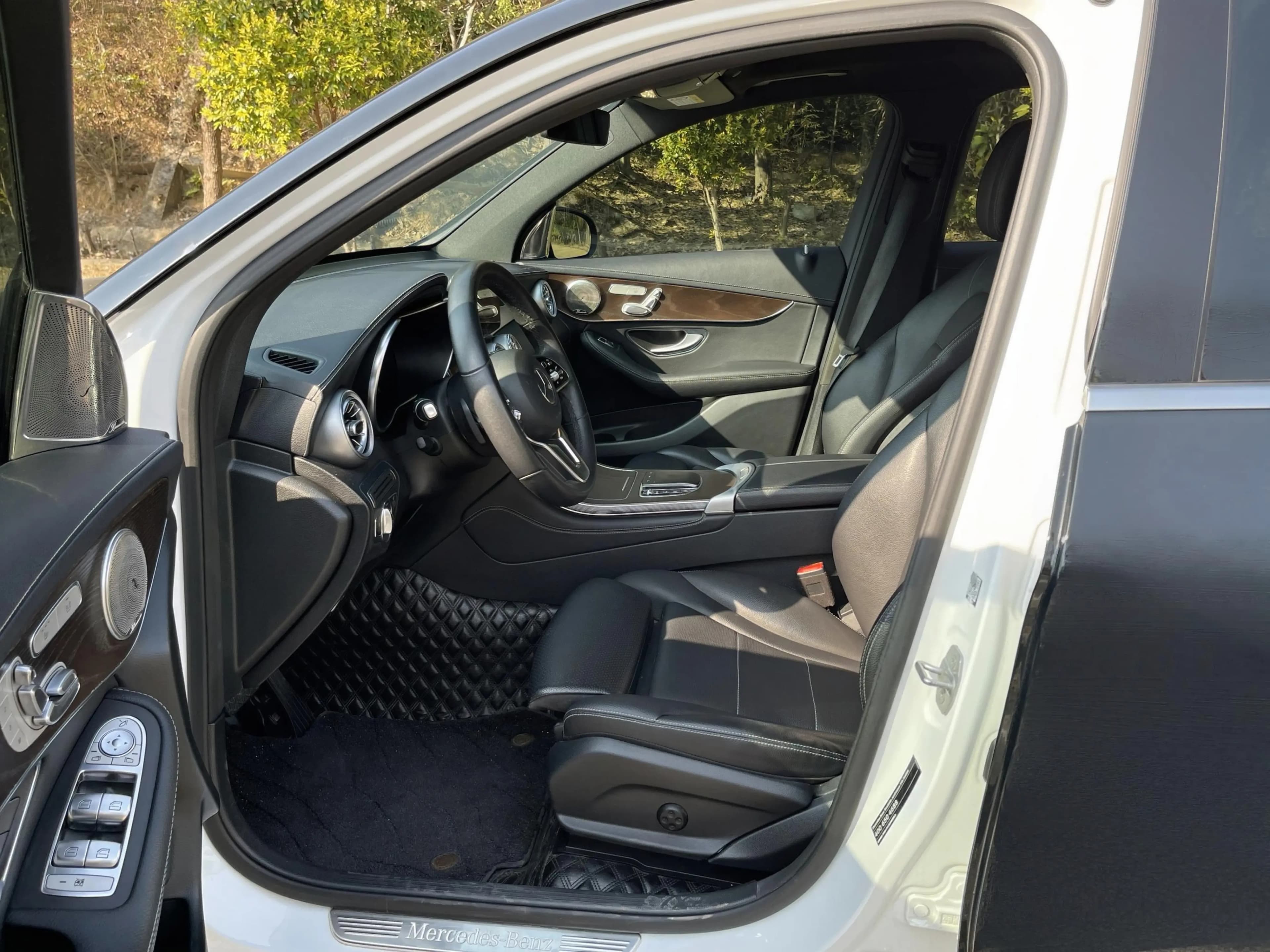 Mercedes-Benz GLC 2021 г. 88063 км. — фото 15