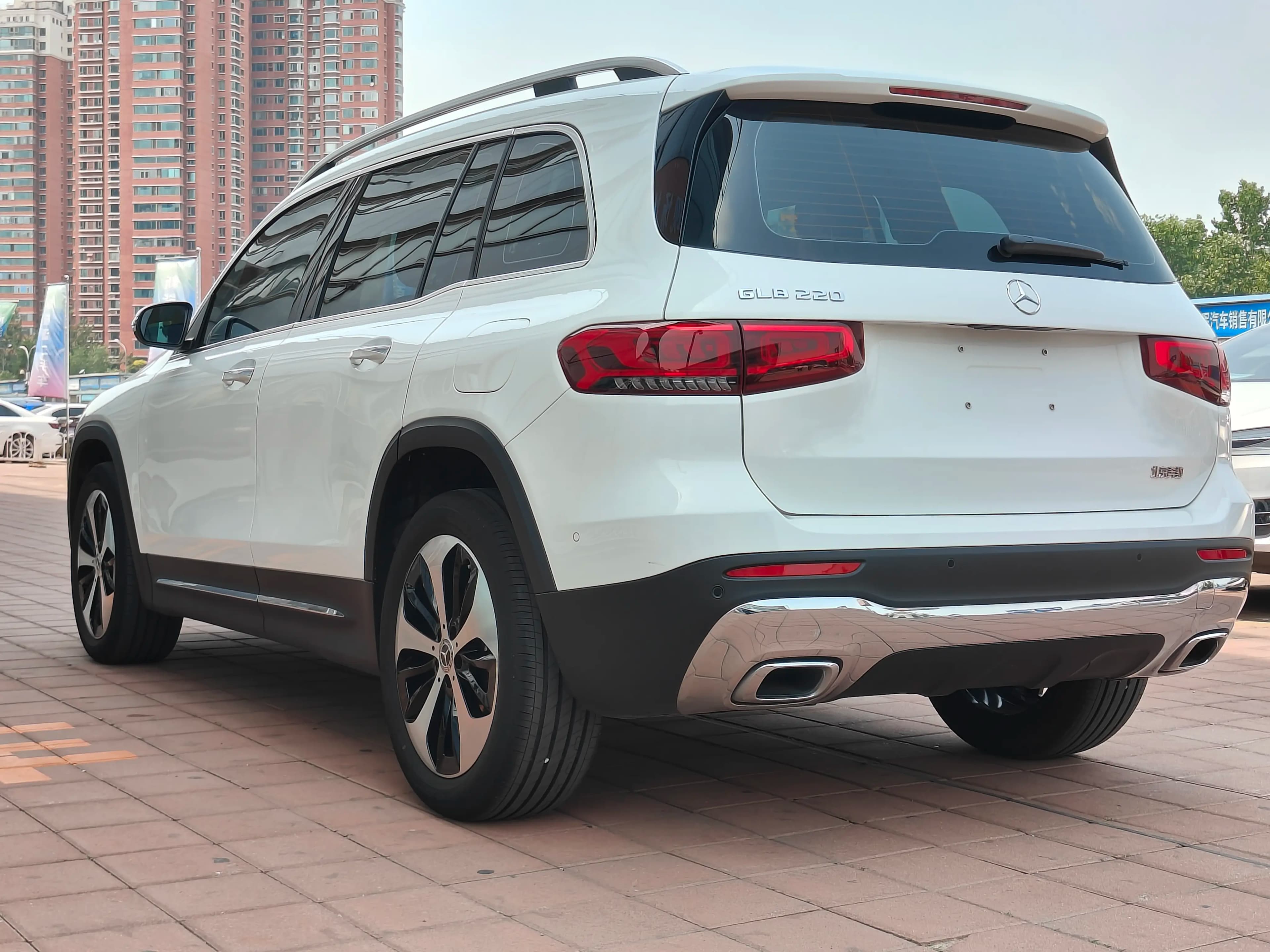 Mercedes-Benz GLB 2023 г. 18066 км. — фото 4