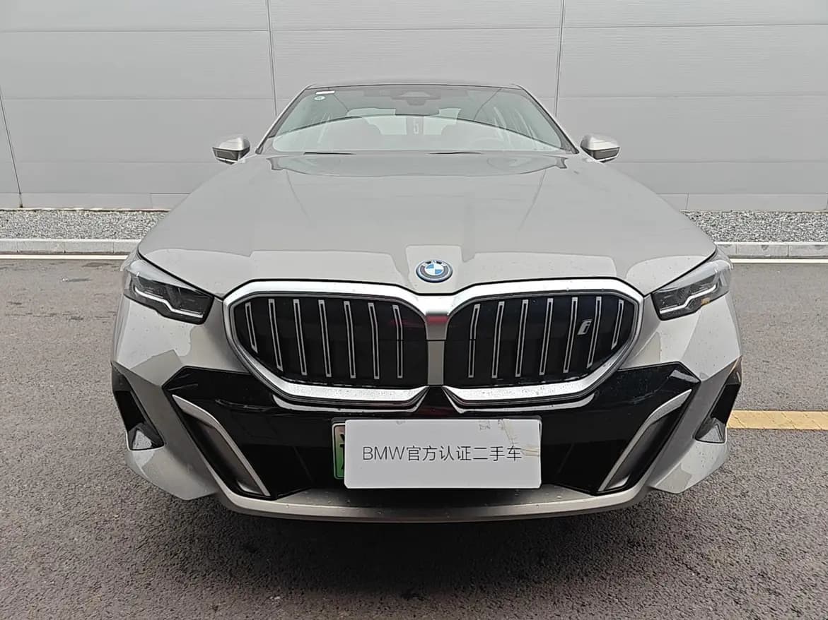 BMW i5 2024 г. 16059 км. — фото 2