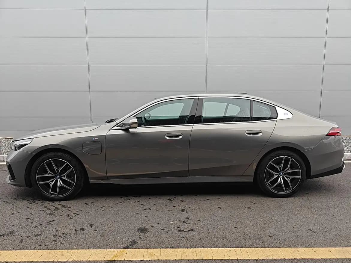 BMW i5 2024 г. 16059 км. — фото 3