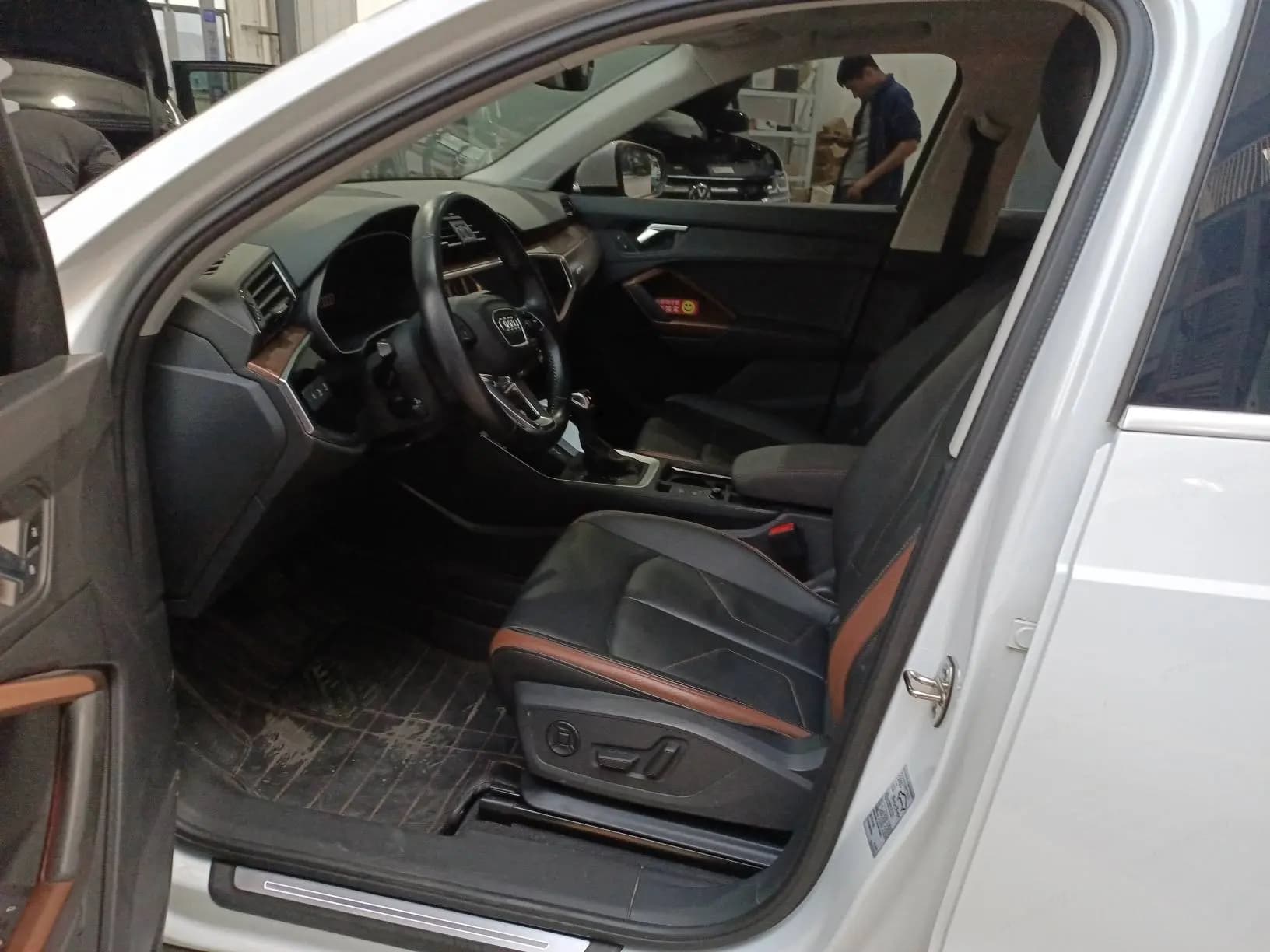 Audi Q3 2021 г. 30000 км. — фото 7