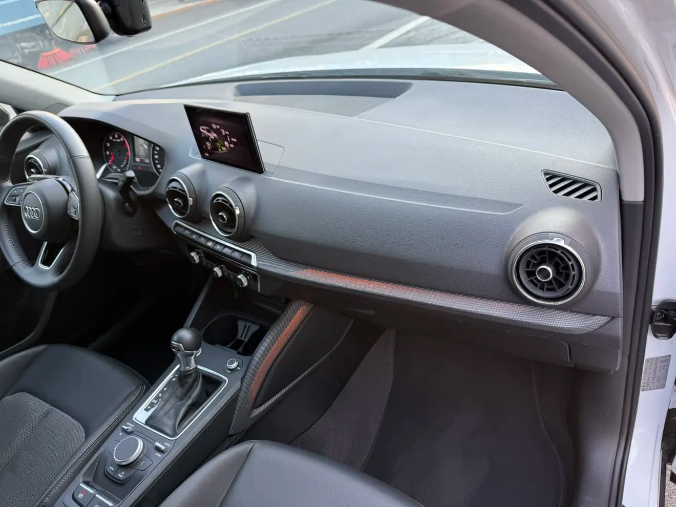 Audi Q2L 2021 г. 40050 км. — фото 18