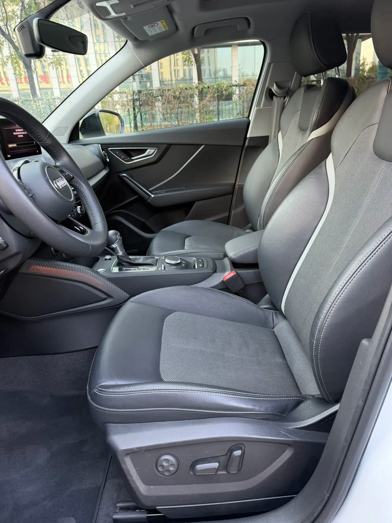 Audi Q2L 2021 г. 40050 км. — фото 20