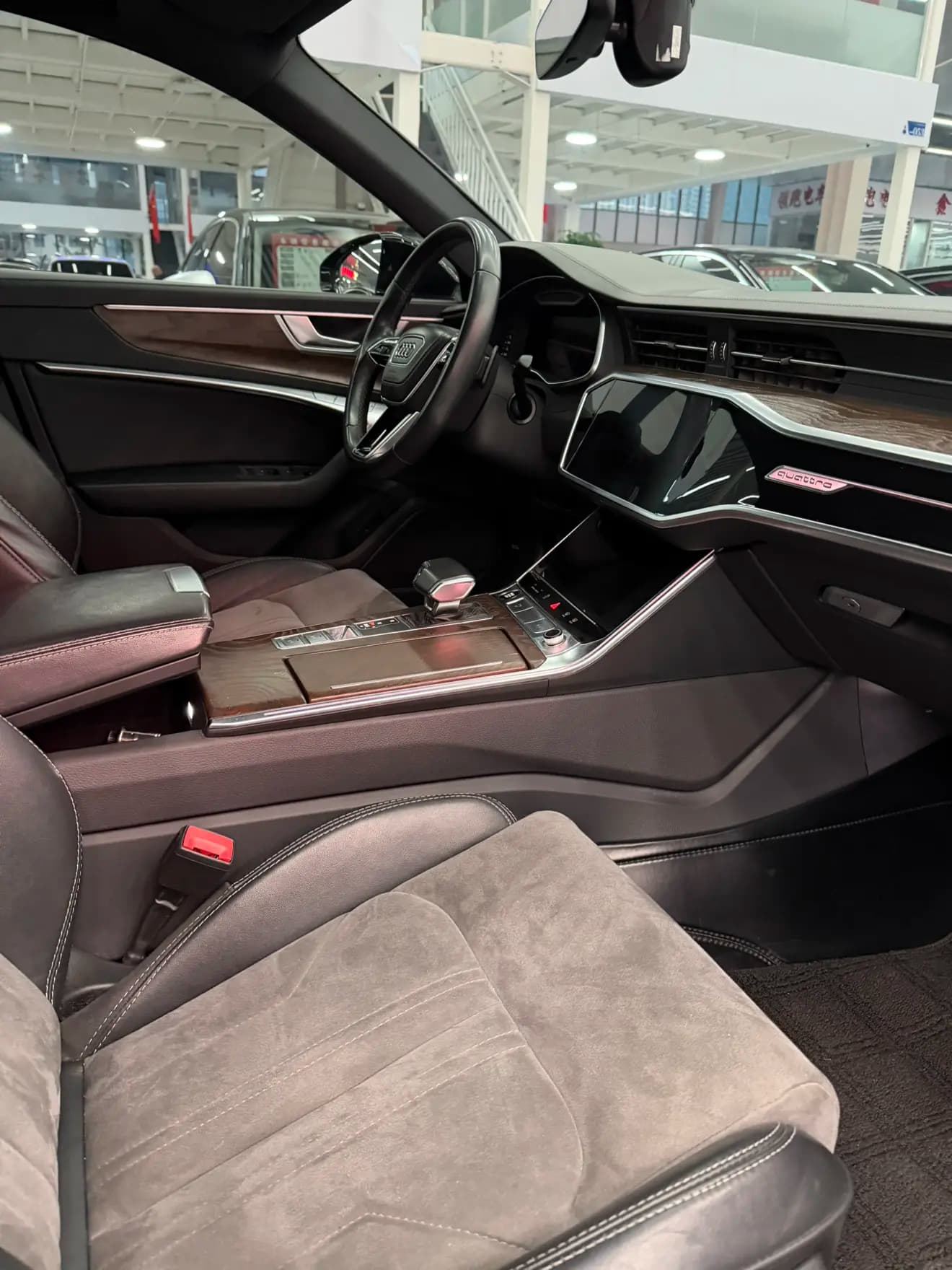 Audi A6L 2022 г. 100128 км. — фото 7