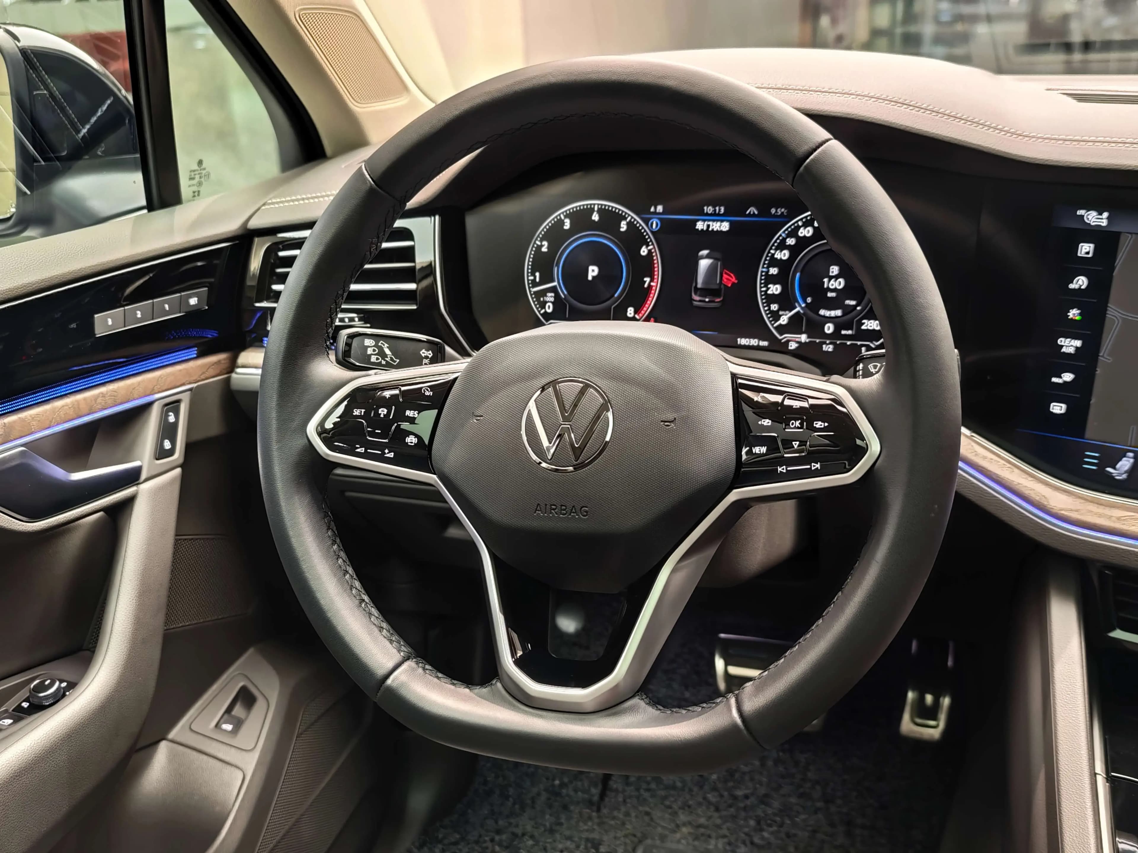 Volkswagen Touareg 2024 г. 18111 км. — фото 13