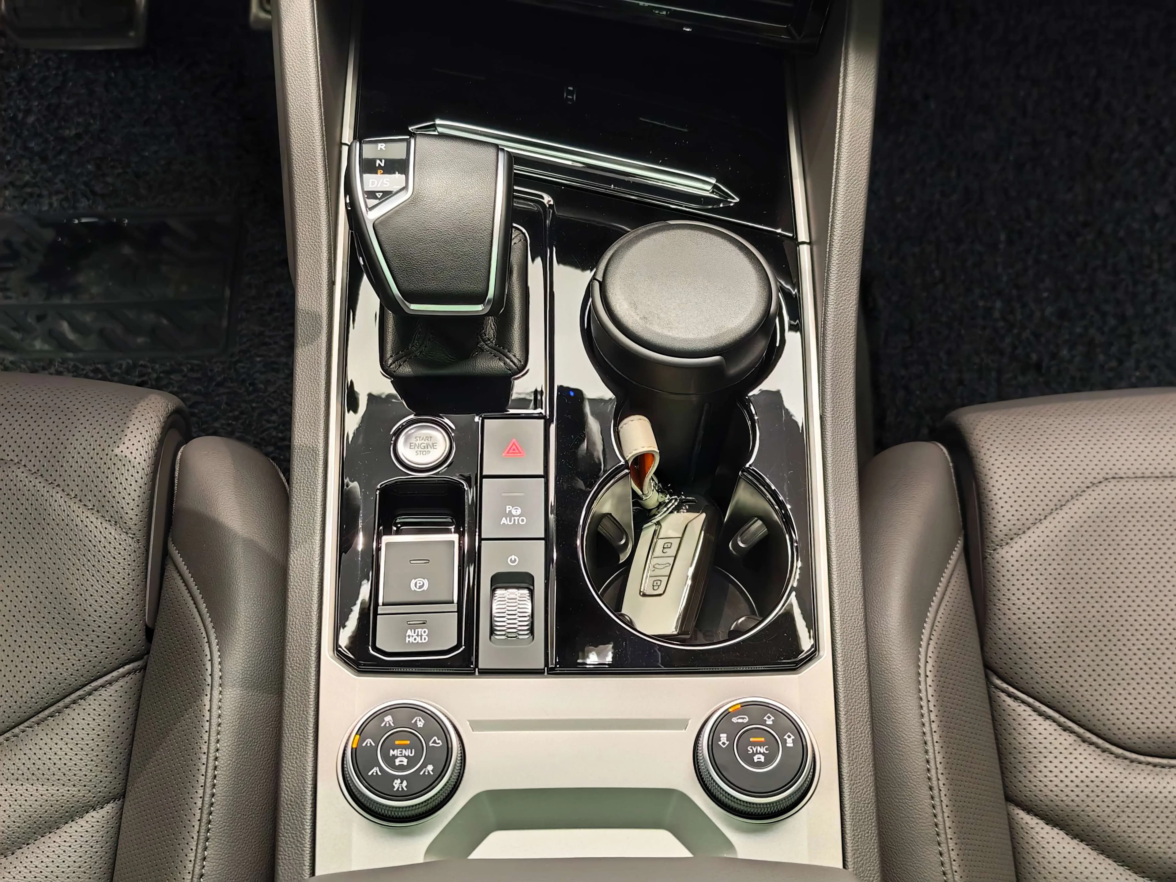 Volkswagen Touareg 2024 г. 18111 км. — фото 14