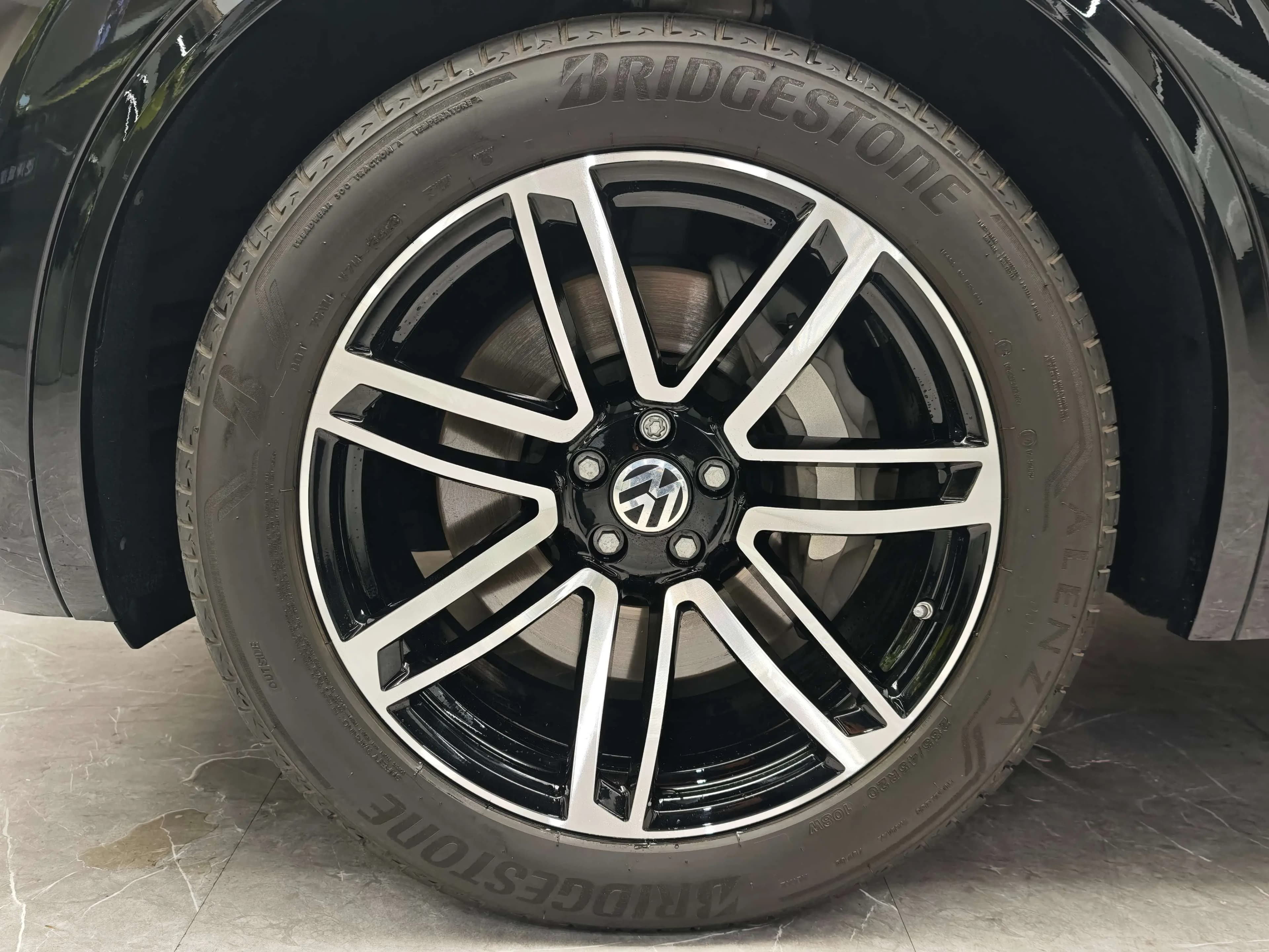 Volkswagen Touareg 2024 г. 18111 км. — фото 7