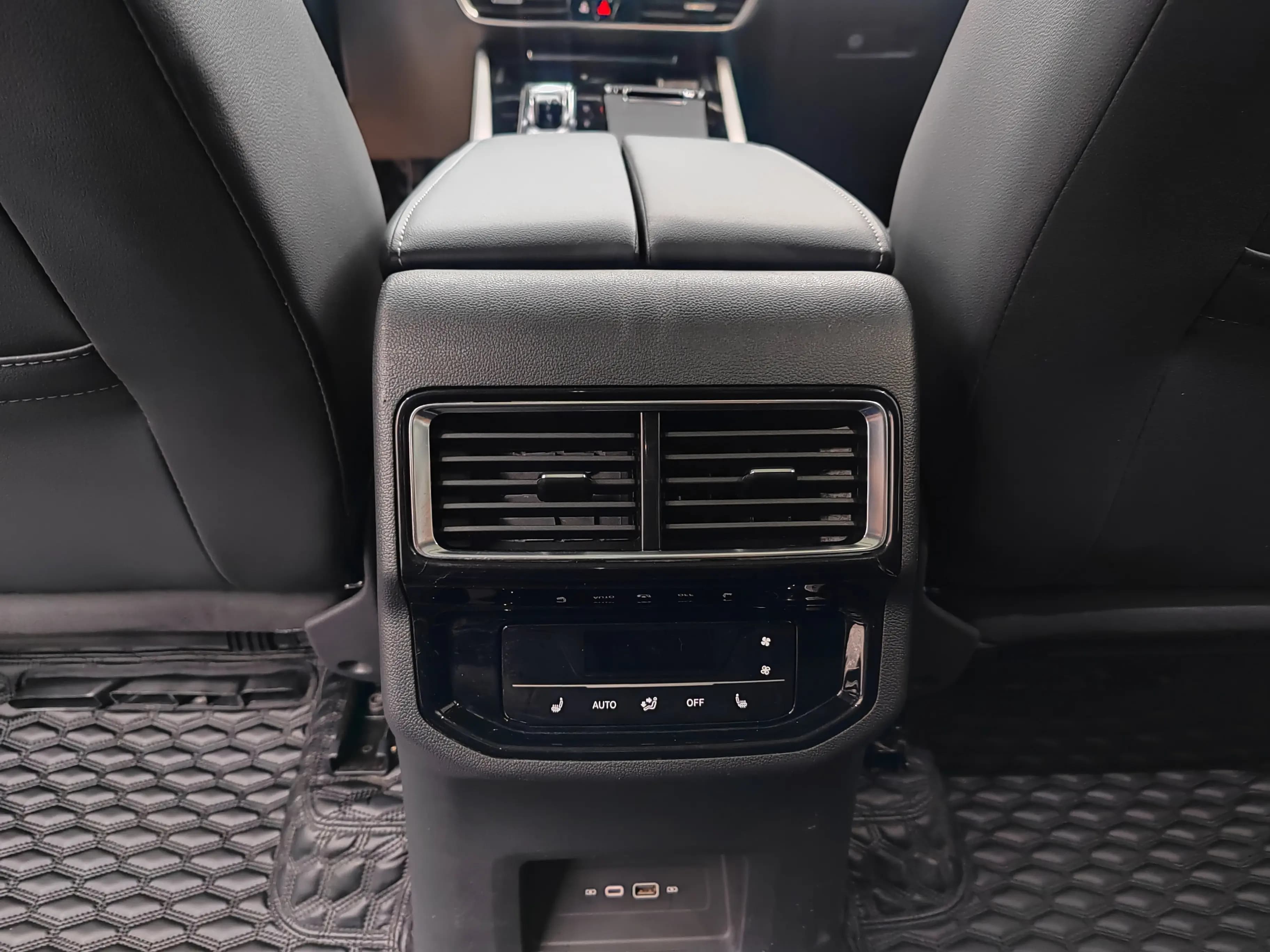 Volkswagen Teramont 2022 г. 31146 км. — фото 8