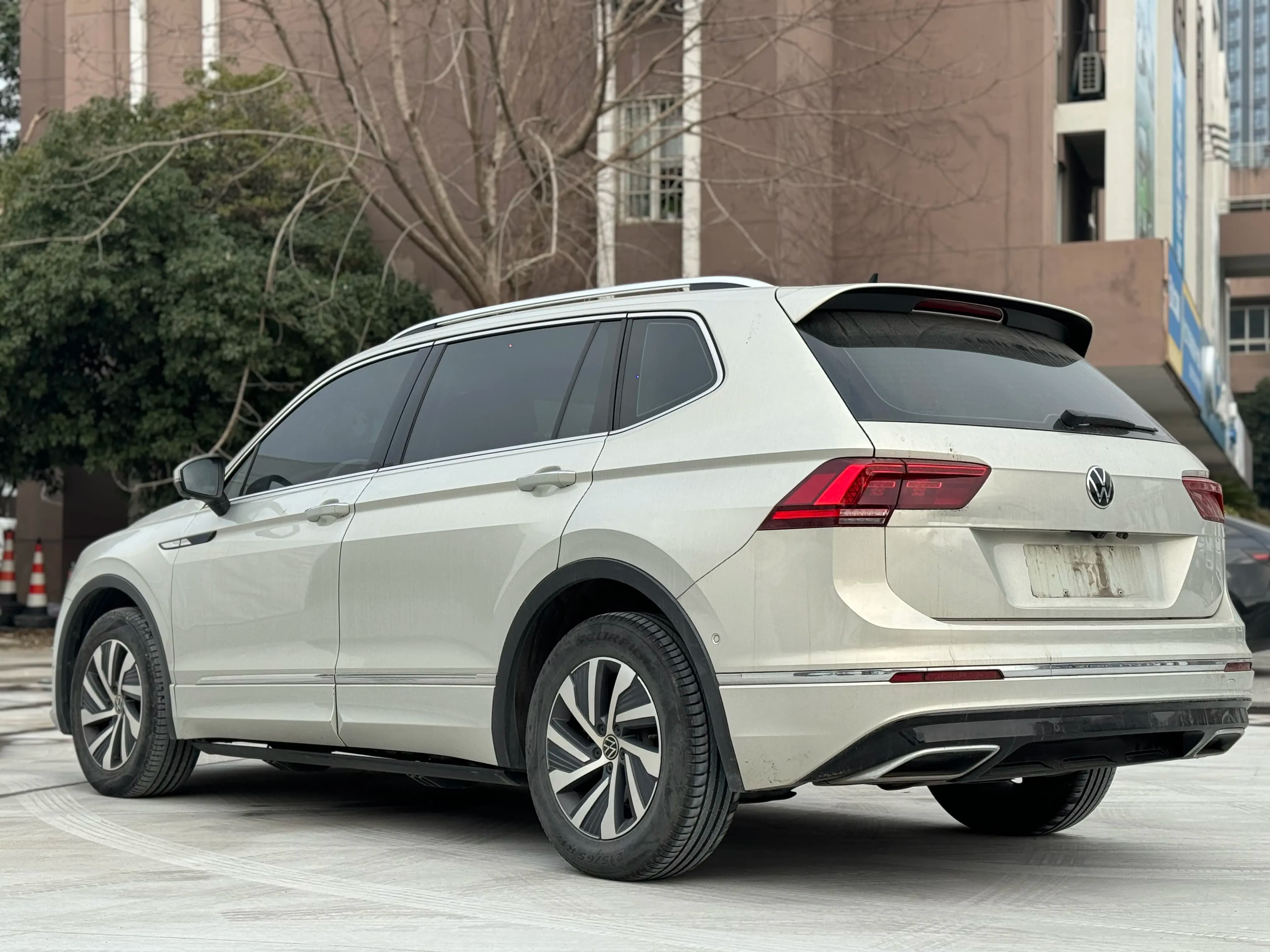 Volkswagen Tiguan L PHEV 2021 г. 55101 км. — фото 5