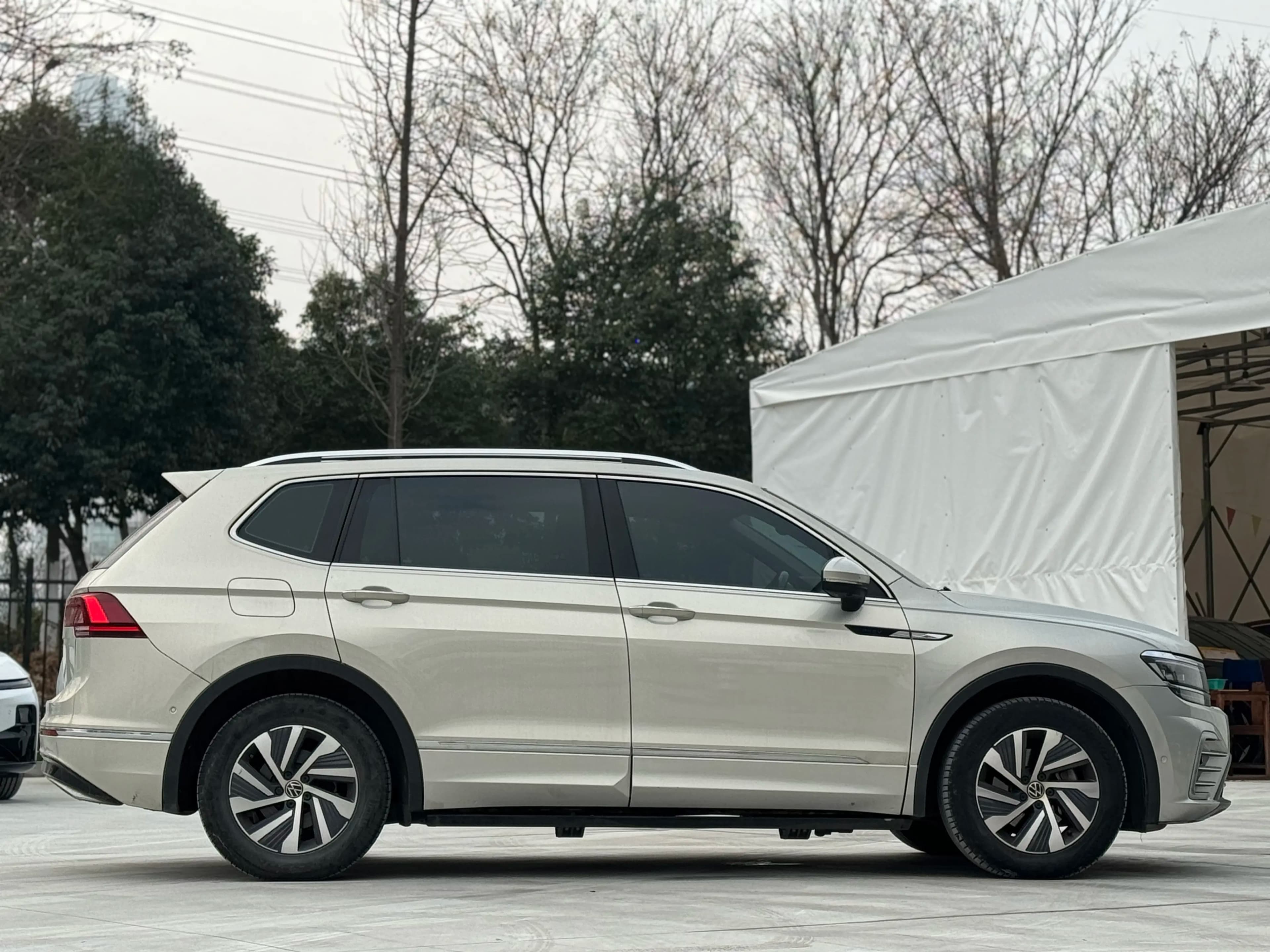Volkswagen Tiguan L PHEV 2021 г. 55101 км. — фото 8