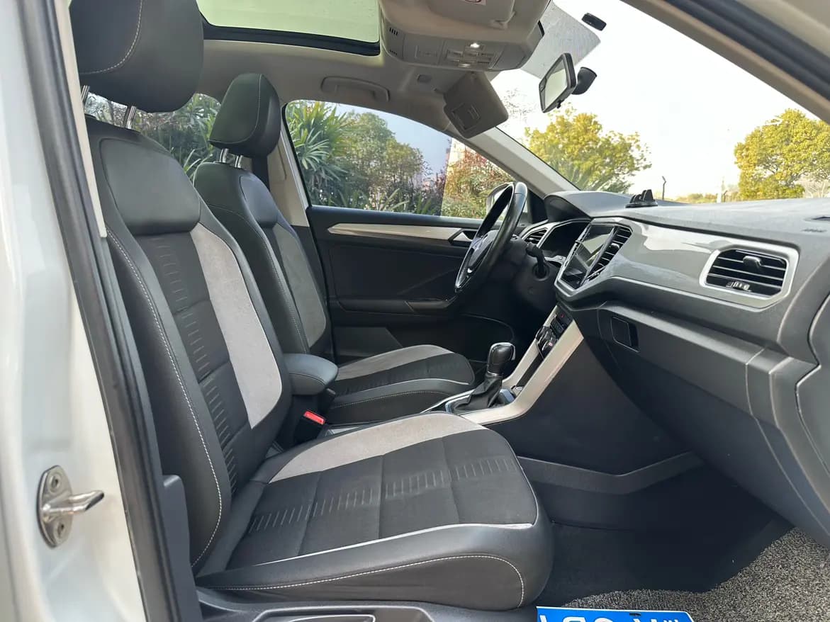 Volkswagen T-Roc 2023 г. 69007 км. — фото 19