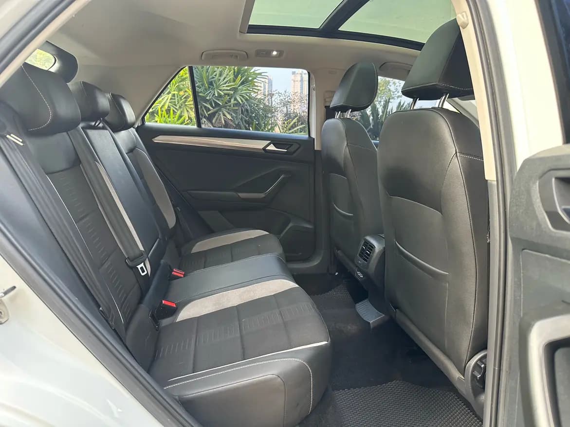 Volkswagen T-Roc 2023 г. 69007 км. — фото 20