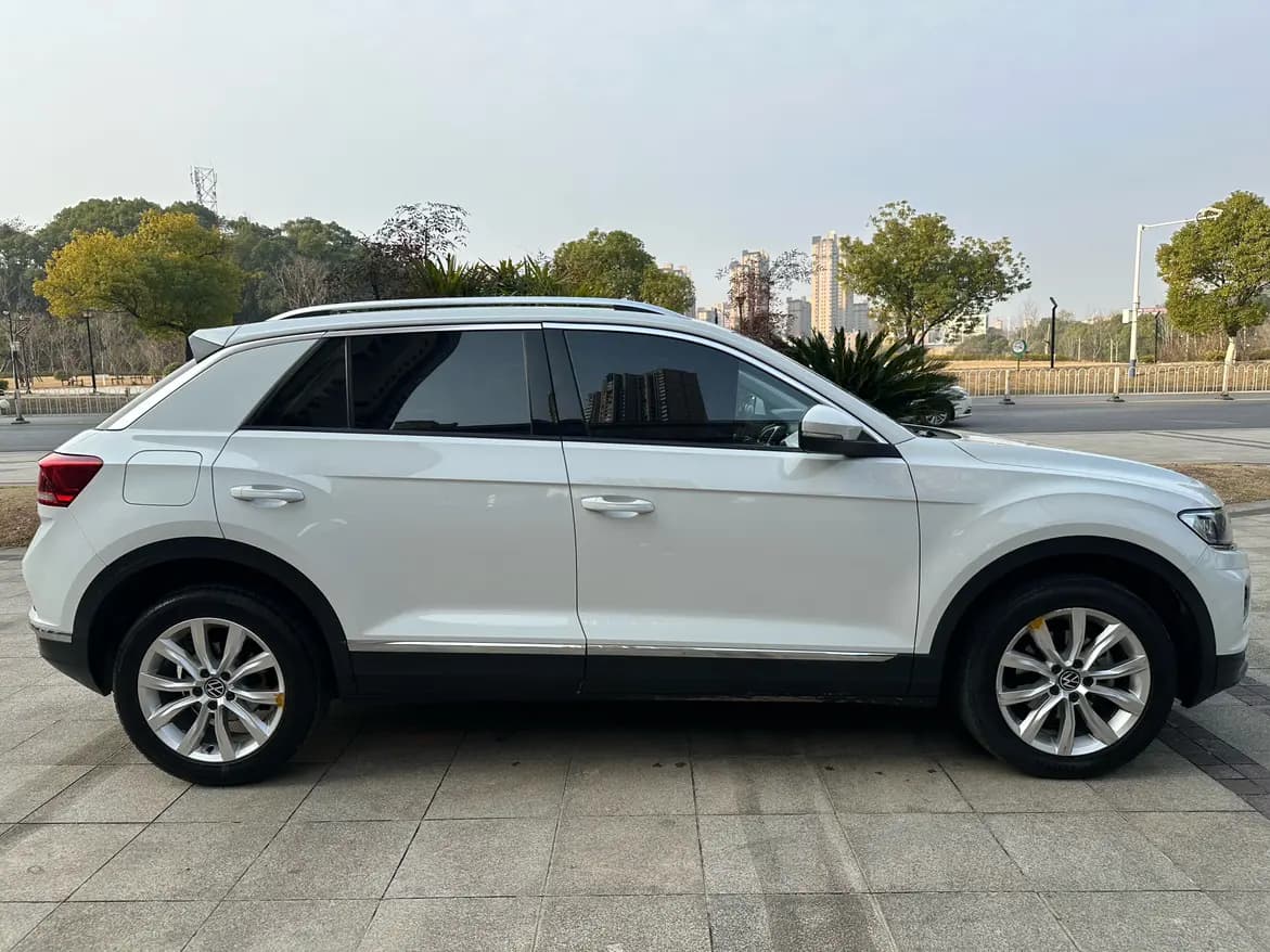 Volkswagen T-Roc 2023 г. 69007 км. — фото 7