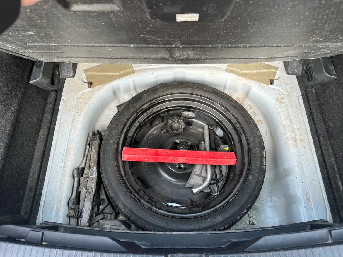 Volkswagen T-Roc 2023 г. 69007 км. — фото 9