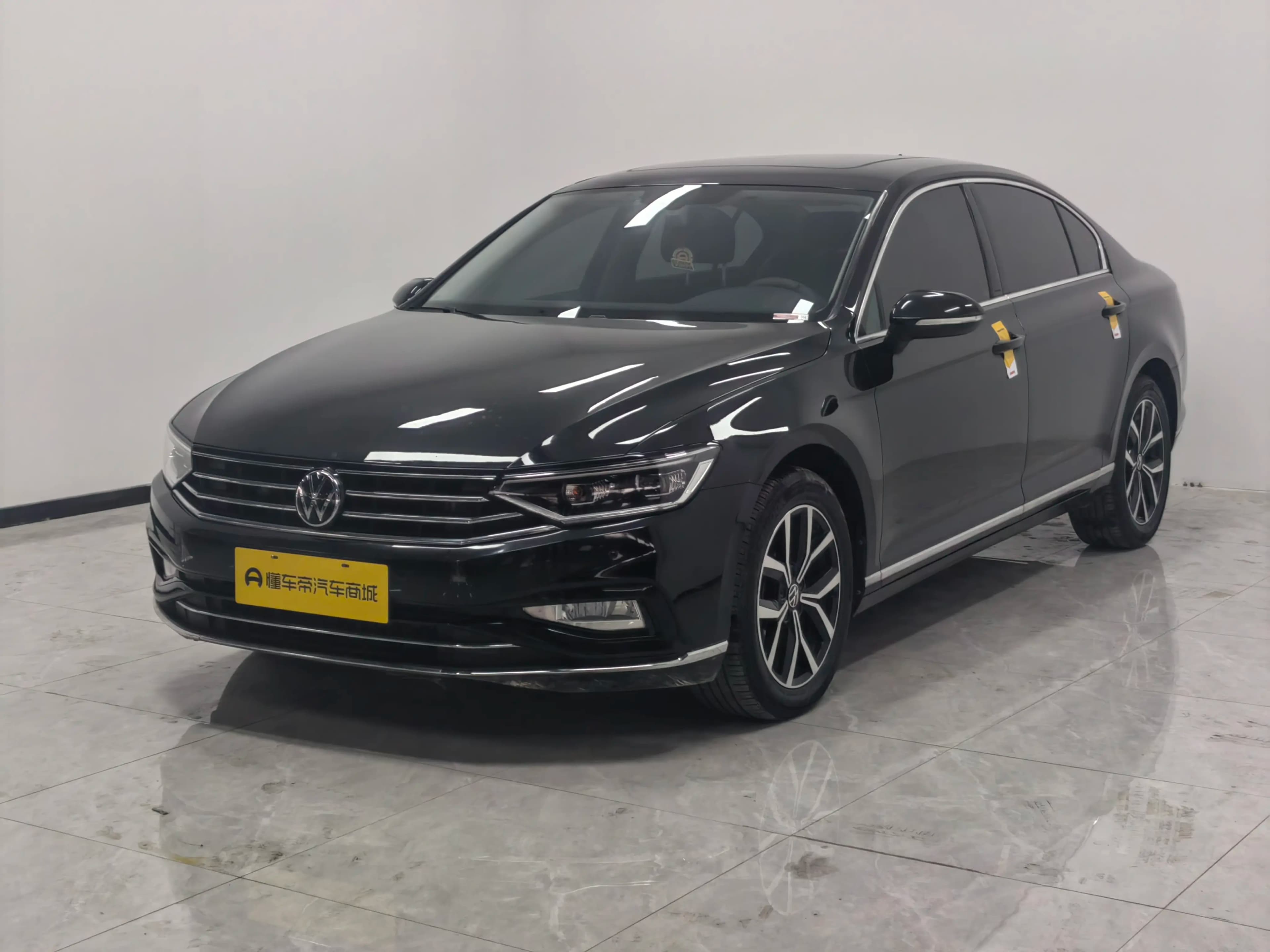 Volkswagen Magotan 2023 г. 70600 км.